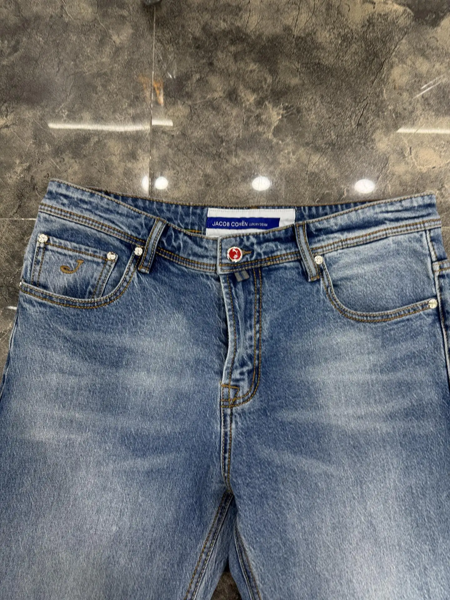 BLLIYOSS Jeans Thin Cotton Men 2026 SS New Business Embroidery straight-leg Outdoors Pants Old Money High-Quality 30 To 40 yarda
BLLIYOSS Jeans Thin Cotton Men 2026 SS New Business Embroidery straight-leg Outdoors Pants Old Money High-Quality 30 To 40 yarda