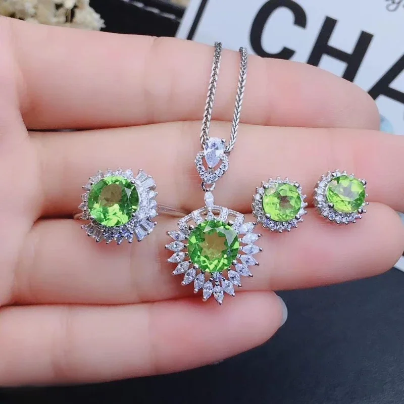 Boutique Jewelry 925 Sterling Silver Inlaid Natural Peridot Necklace Ring Earring Suit Support Detection
Boutique Jewelry 925 Sterling Silver Inlaid Natural Peridot Necklace Ring Earring Suit Support Detection