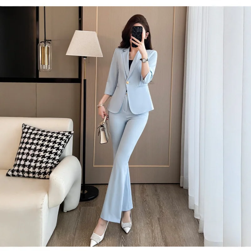Элегантный женский костюмный комплект для весны и осени, новый профессиональный комплект из двух предметов: приталенные брюки-клеш, стильный и изысканный.
Элегантный женский костюмный комплект для весны и осени, новый профессиональный комплект из двух предметов: приталенные брюки-клеш, стильный и изысканный.