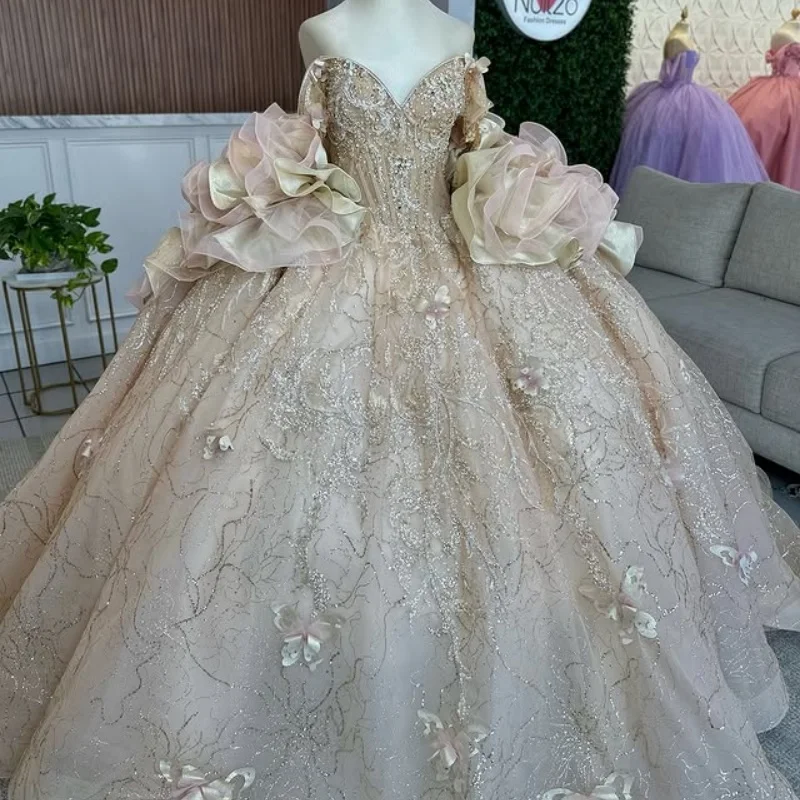 Customized Shiny champagne color Quinceanera Dresses Off the Shoulder Tull sequin applique Bow ruffle Vestido De 15 Quinceanera
Customized Shiny champagne color Quinceanera Dresses Off the Shoulder Tull sequin applique Bow ruffle Vestido De 15 Quinceanera