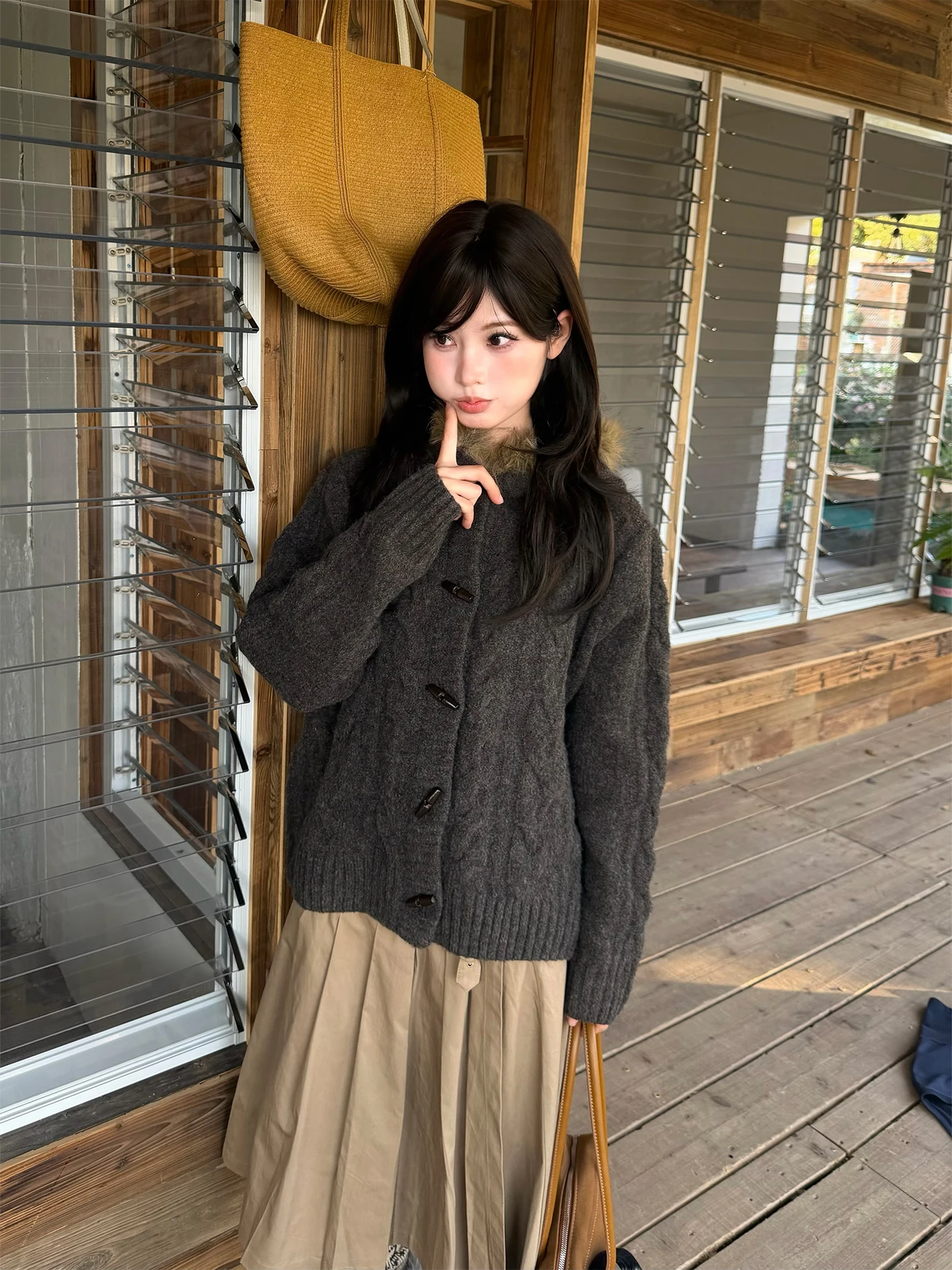 Don Cry Knitted Hat Sweatirt Men's American Sle Button Casual Loose Fit Warm Non-fading Long Sve Cardigan Coat
Don Cry Knitted Hat Sweatirt Men's American Sle Button Casual Loose Fit Warm Non-fading Long Sve Cardigan Coat