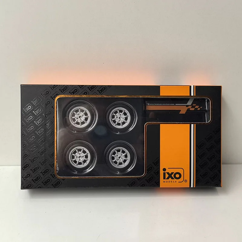 IXO 1/18 SET OF 4 WHEELS Axle Hub Plastic Model Replacement vehicle parts Toy Scene DIY
IXO 1/18 SET OF 4 WHEELS Axle Hub Plastic Model Replacement vehicle parts Toy Scene DIY