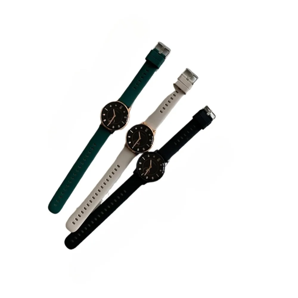 Round watch women's fashion silicone men's and women's couple's college wind quartz watch
Round watch women's fashion silicone men's and women's couple's college wind quartz watch