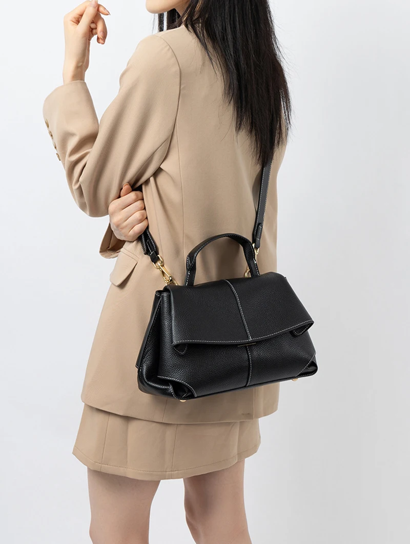 Cow Leather Women's Bag 2025 New Luxury Designer Bags Commuter Shoulder Messenger Satchel Lady Crossbody Bag Purses
Cow Leather Women's Bag 2025 New Luxury Designer Bags Commuter Shoulder Messenger Satchel Lady Crossbody Bag Purses