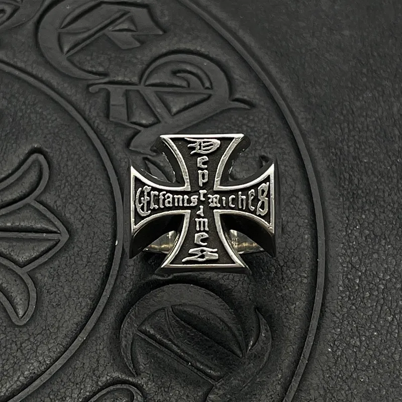 S925 Sterling Silver Vintage Vintage Cross Ring Men's Domineering Seal Ring
S925 Sterling Silver Vintage Vintage Cross Ring Men's Domineering Seal Ring