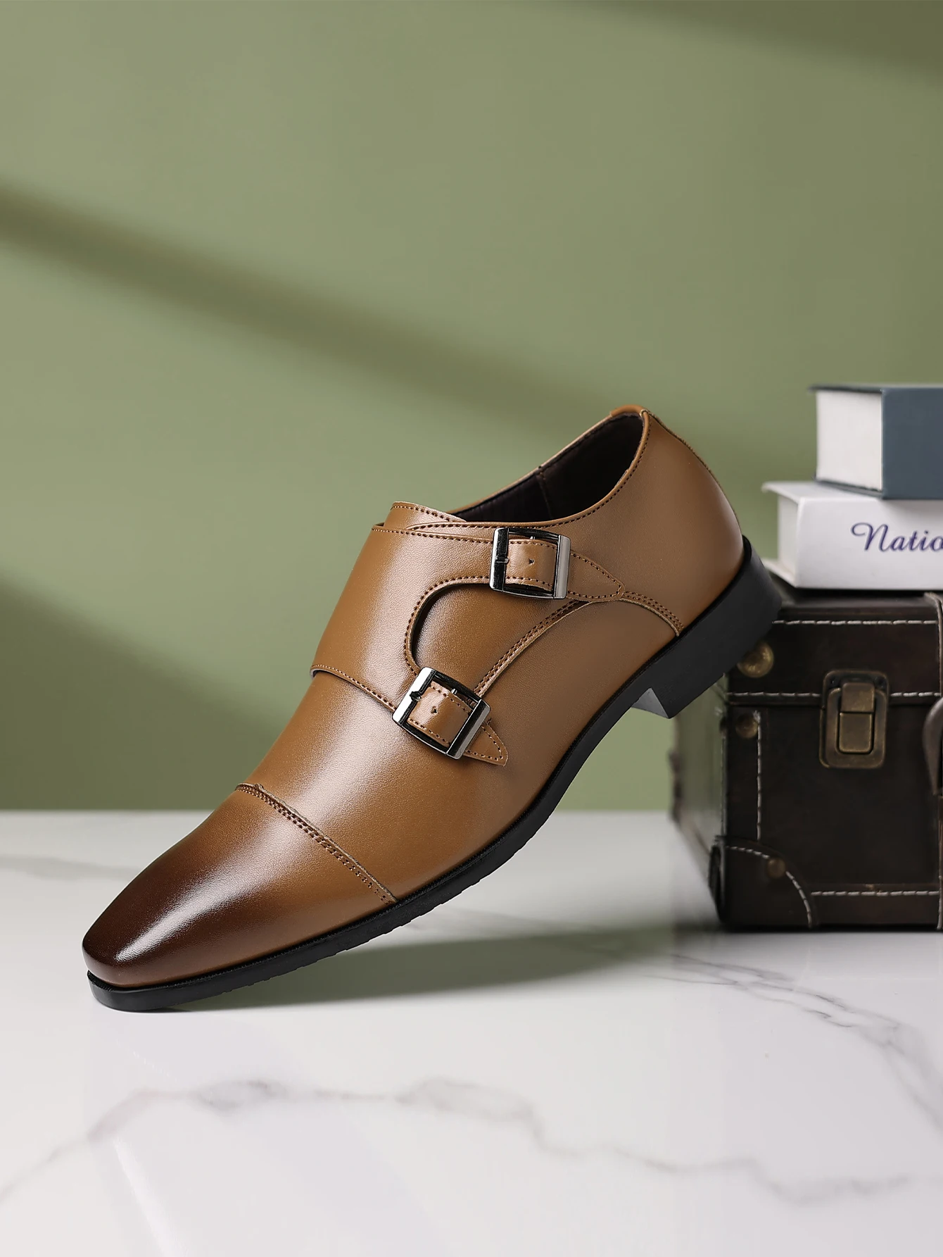 Мужские классические повседневные модельные лоферы с двойным ремешком в стиле ретро, удобные лоферы без шнуровки для бизнеса и свадьбы
Мужские классические повседневные модельные лоферы с двойным ремешком в стиле ретро, удобные лоферы без шнуровки для бизнеса и свадьбы