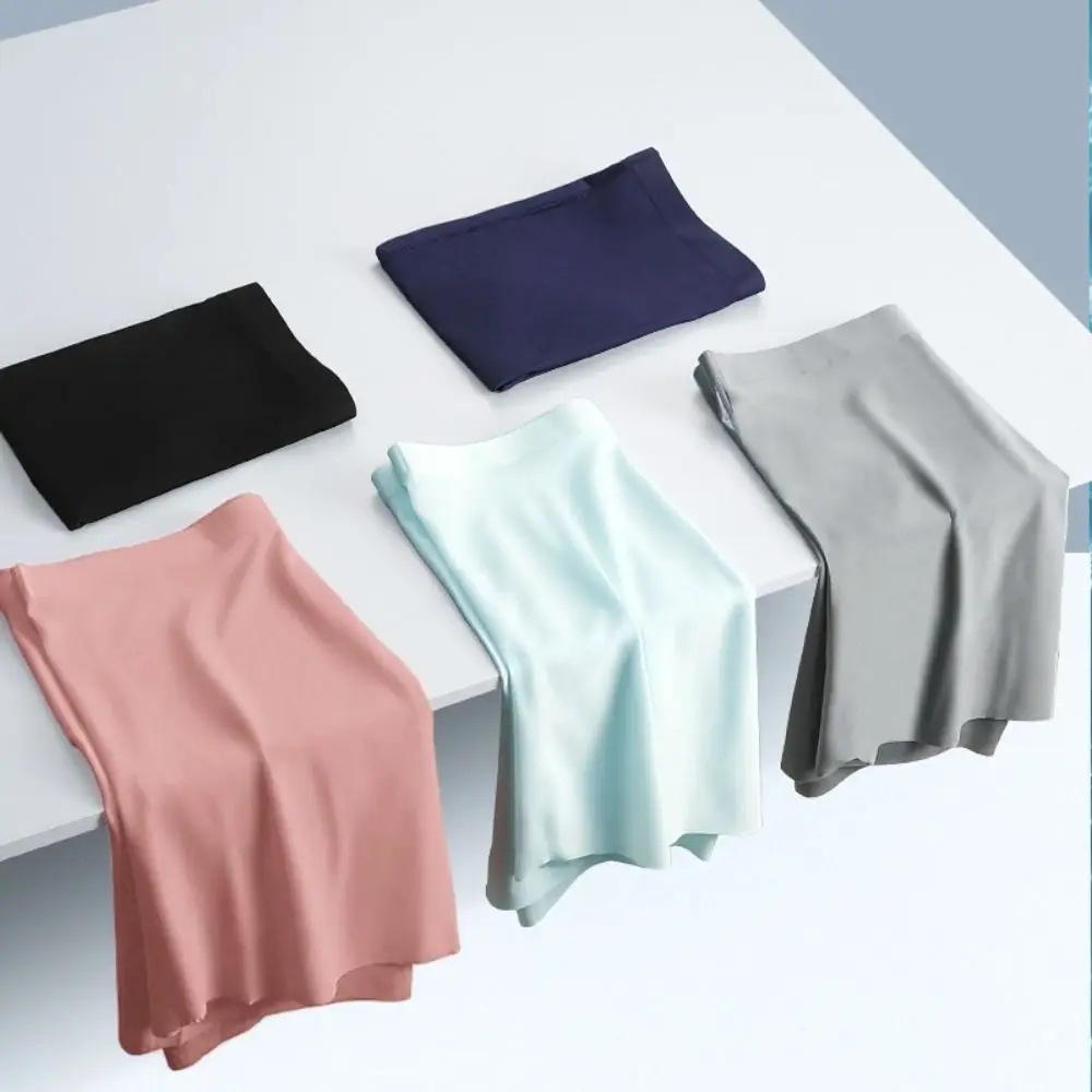 Solid Color Ultra-thin Boxer Briefs Seamless Quick Dry Cool Feeling Underpants Breathable Lingerie Underwear for Men Daily
Solid Color Ultra-thin Boxer Briefs Seamless Quick Dry Cool Feeling Underpants Breathable Lingerie Underwear for Men Daily