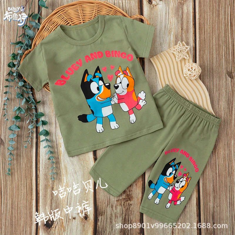 Новинка лета 2024, Детская домашняя одежда bluey, пижамы, детский мультяшный аниме милый голубой узор, нейтральный комплект для отдыха
Новинка лета 2024, Детская домашняя одежда bluey, пижамы, детский мультяшный аниме милый голубой узор, нейтральный комплект для отдыха