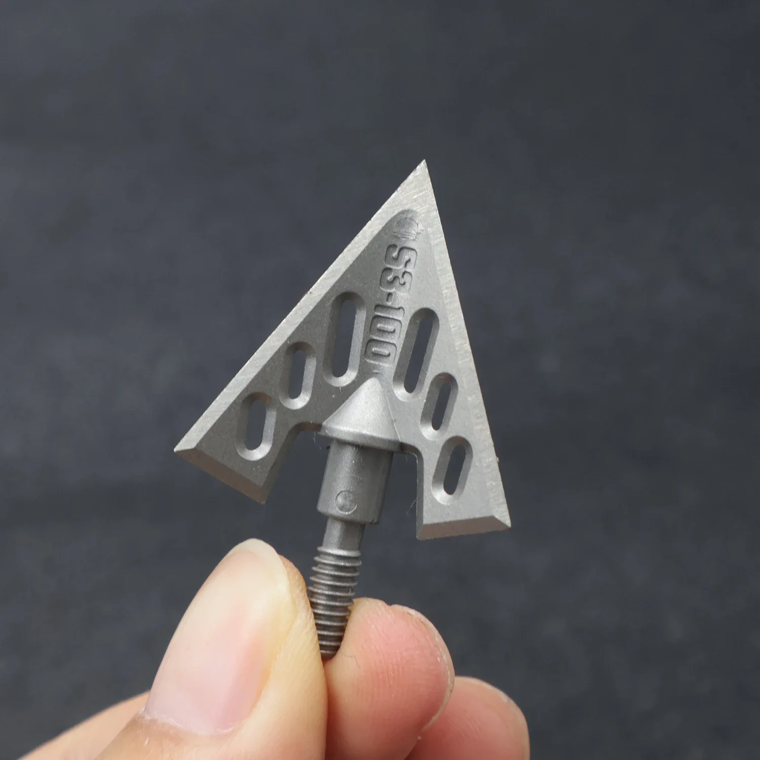 3 Blade Fixed Broadhead Triangle Wide Cut Three Sharp Edges Threaded Base One Piece for Compound Recurve Bow Hunting Arrow
3 Blade Fixed Broadhead Triangle Wide Cut Three Sharp Edges Threaded Base One Piece for Compound Recurve Bow Hunting Arrow