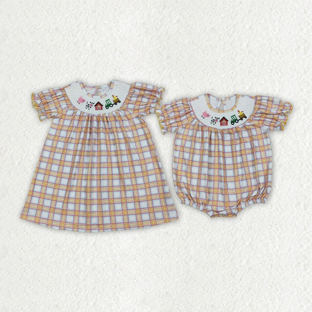 New Arrival Children Boutique Clothing RTS Smocked Clothes Farm Animals Embroidery Dress Bubble with Plaid Print for Baby Girls
New Arrival Children Boutique Clothing RTS Smocked Clothes Farm Animals Embroidery Dress Bubble with Plaid Print for Baby Girls