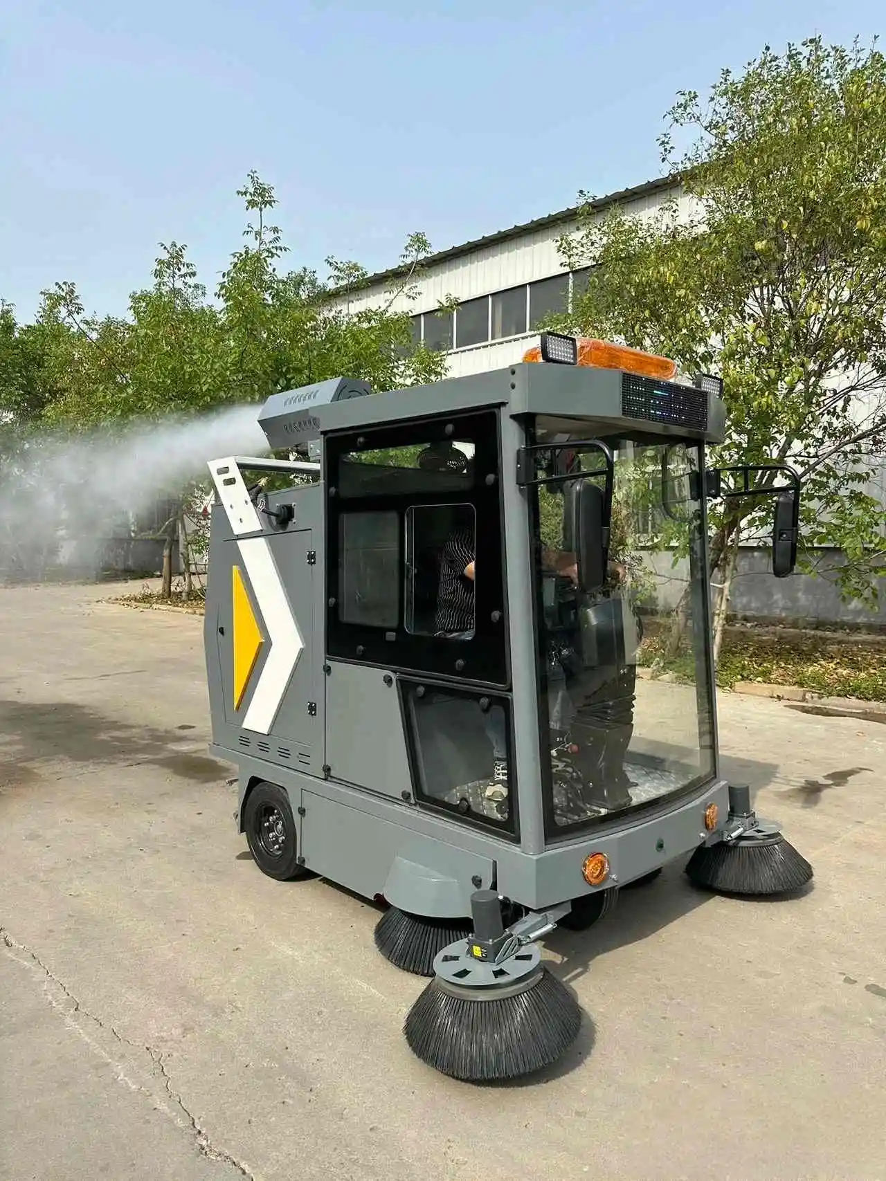 OR-S1800 Enclosed Driving Type Industrial Floor Sweeper With Dual Side Brooms
OR-S1800 Enclosed Driving Type Industrial Floor Sweeper With Dual Side Brooms