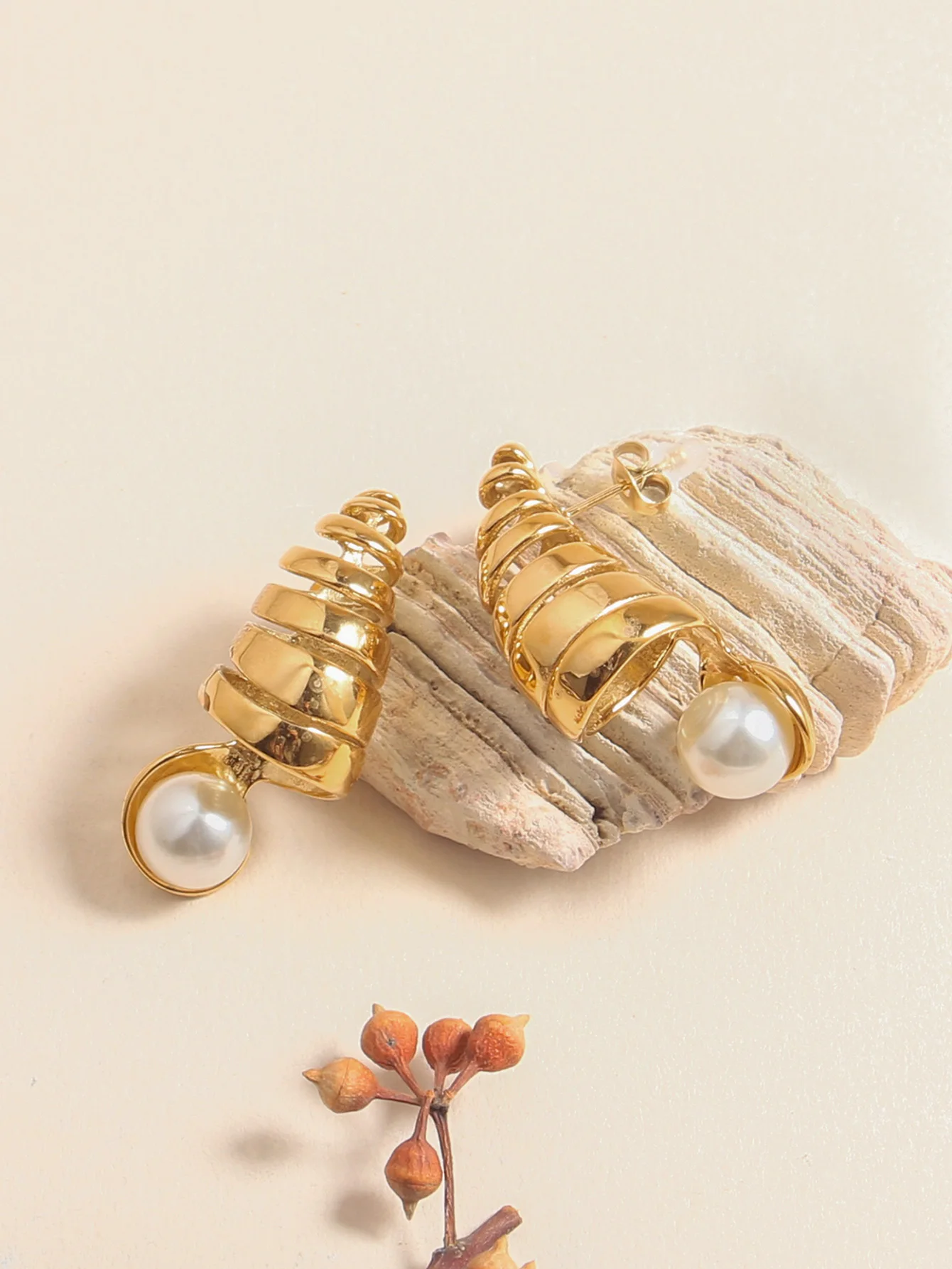 Luxury Spiral Drop Pearl Earrings Women Stainless Steel Jewelry ,сережки женские,pendientes mujer
Luxury Spiral Drop Pearl Earrings Women Stainless Steel Jewelry ,сережки женские,pendientes mujer