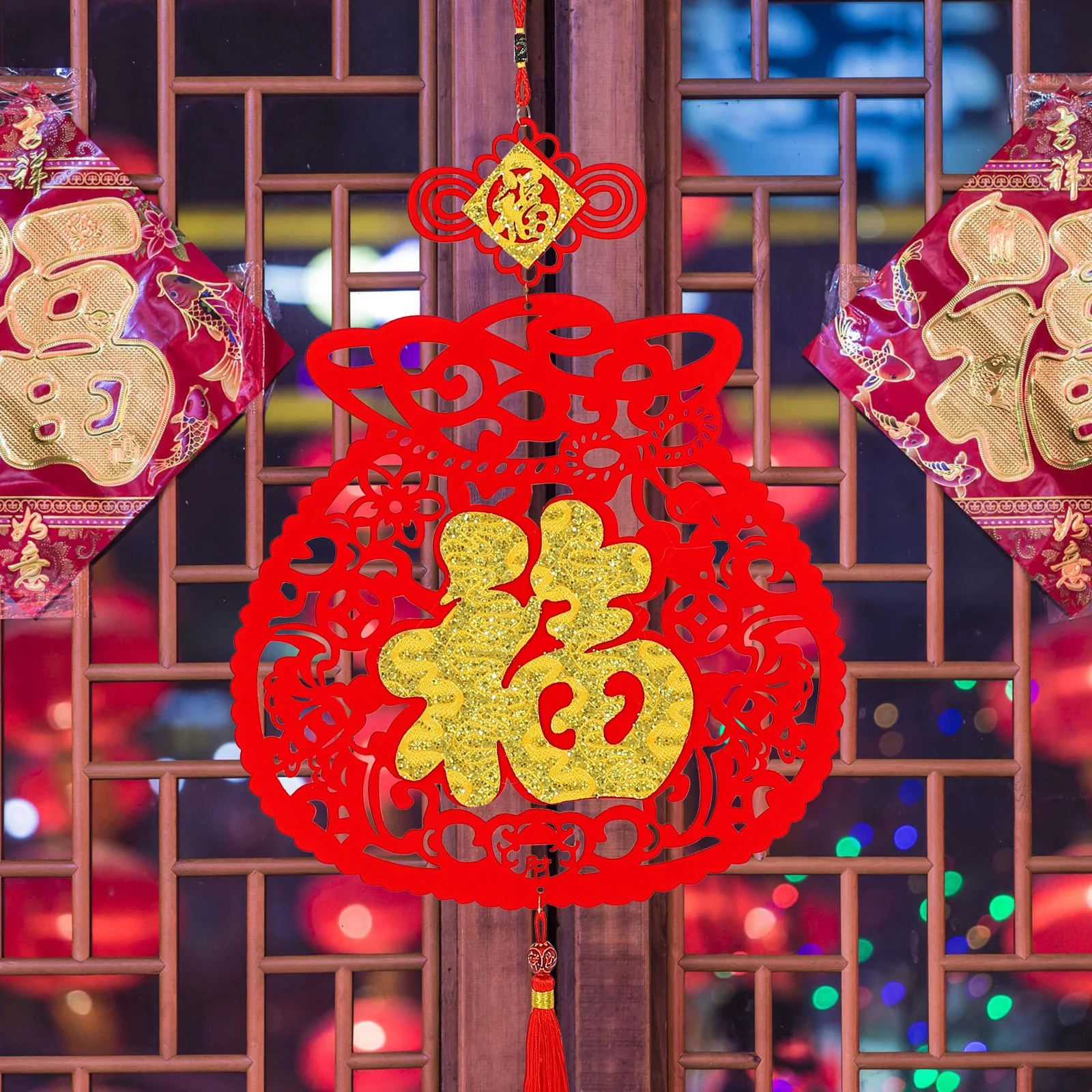 1Pcs Fu Character Hanging Pendant Chinese New Year Festival Decor Felt Cloth Lucky Ornament Spring Festival Home Party Hanging
1Pcs Fu Character Hanging Pendant Chinese New Year Festival Decor Felt Cloth Lucky Ornament Spring Festival Home Party Hanging