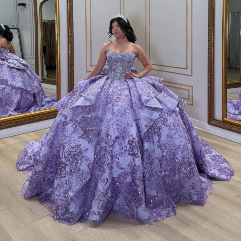 Лавандовые блестящие платья Quinceanera с открытыми плечами и блестками, аппликация, кружево, бисер, хрустальный бант, тюлевое платье для вечеринки, дня рождения, сладкое платье 16.
Лавандовые блестящие платья Quinceanera с открытыми плечами и блестками, аппликация, кружево, бисер, хрустальный бант, тюлевое платье для вечеринки, дня рождения, сладкое платье 16.