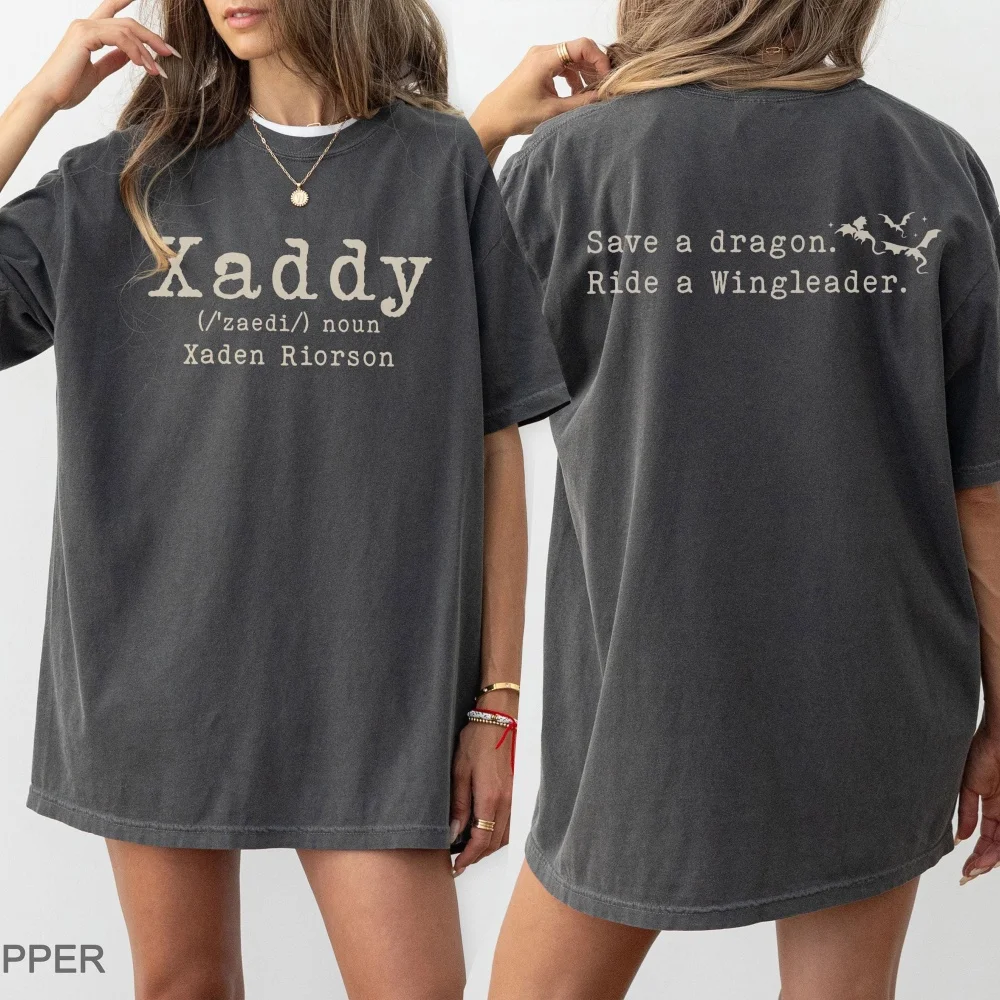 Женская комфортная футболка Xaddy Save A Dragon Ride, рубашка Fourth Wing, футболки Fourth Wing Merch Iron Flame, рубашка Xaden Riorson
Женская комфортная футболка Xaddy Save A Dragon Ride, рубашка Fourth Wing, футболки Fourth Wing Merch Iron Flame, рубашка Xaden Riorson