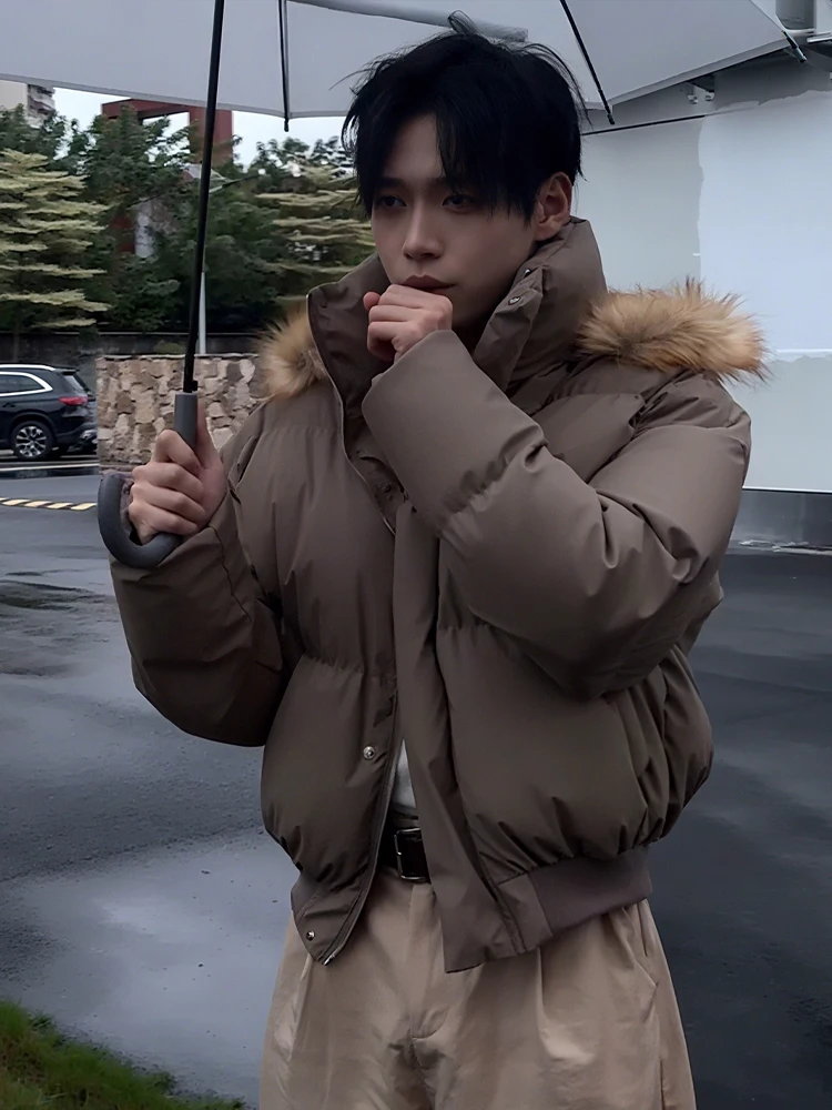 American Retro Thiened ort Cotton Jaet Men's Winter Warm Coat with Fur Collar Youth Faion Stand Fit Zipper Closure
American Retro Thiened ort Cotton Jaet Men's Winter Warm Coat with Fur Collar Youth Faion Stand Fit Zipper Closure