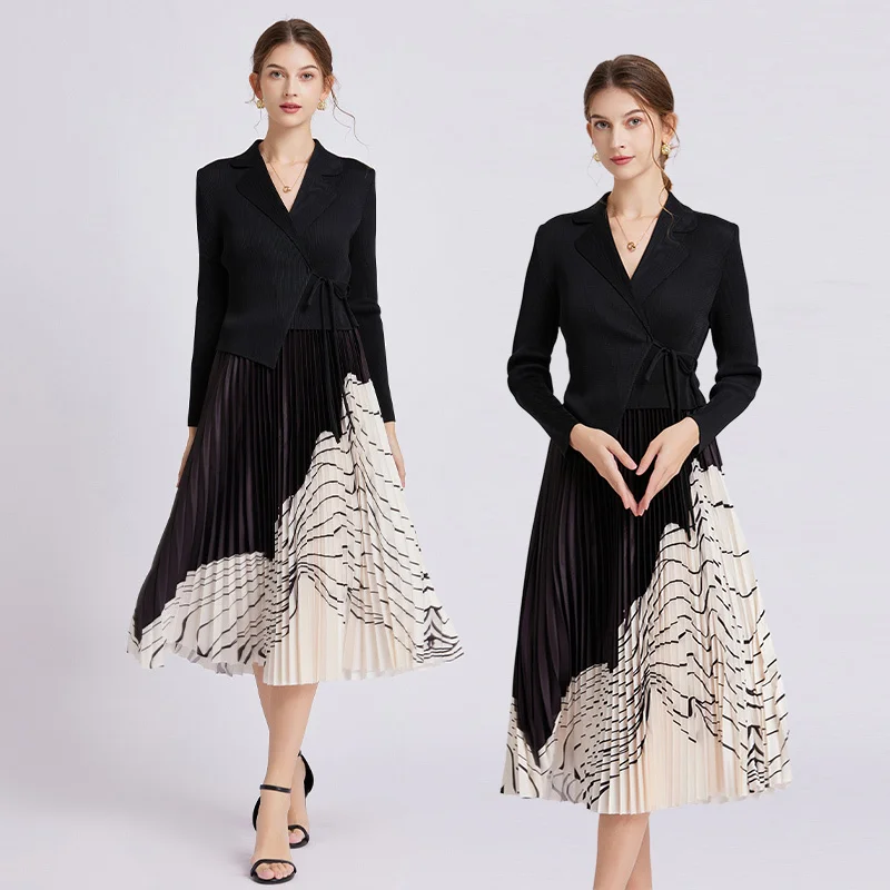 Miyake Pleated Dress 2023 New Suit Collar Lace Up Waist Show Thin Contrast Printing Fake Two Piece Knee Length Dress
Miyake Pleated Dress 2023 New Suit Collar Lace Up Waist Show Thin Contrast Printing Fake Two Piece Knee Length Dress