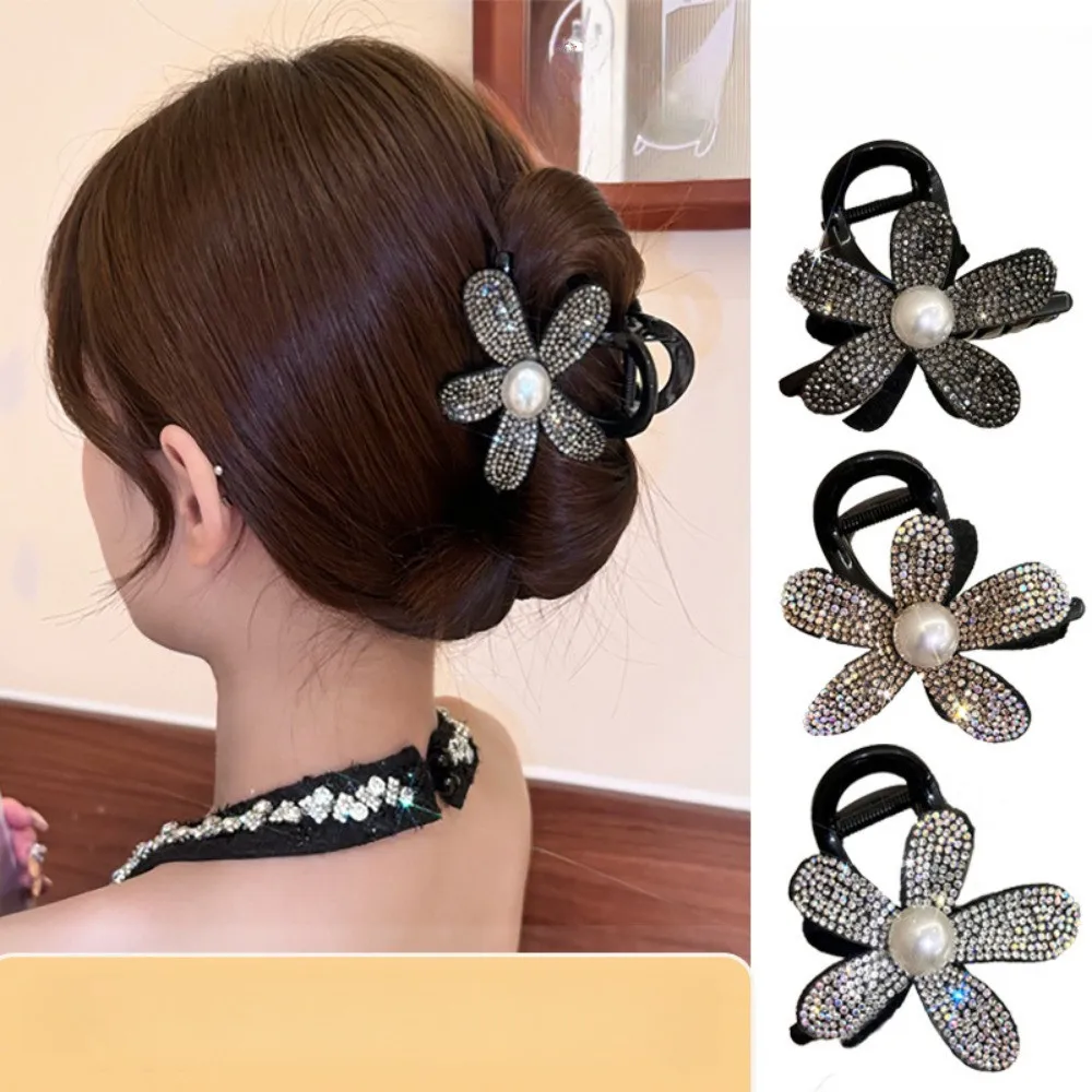 French Style Light Luxury Rhinestone Hairpin Women Gentle Versatile Pearl Beaded Sunflower Grab Clip
French Style Light Luxury Rhinestone Hairpin Women Gentle Versatile Pearl Beaded Sunflower Grab Clip