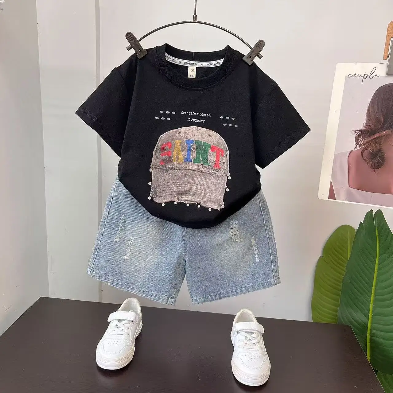 Boys Summer Fashionable Casual Two-Piece Set Short-Sleeved T-Shirt + Shorts New Style Children's Outfit
Boys Summer Fashionable Casual Two-Piece Set Short-Sleeved T-Shirt + Shorts New Style Children's Outfit