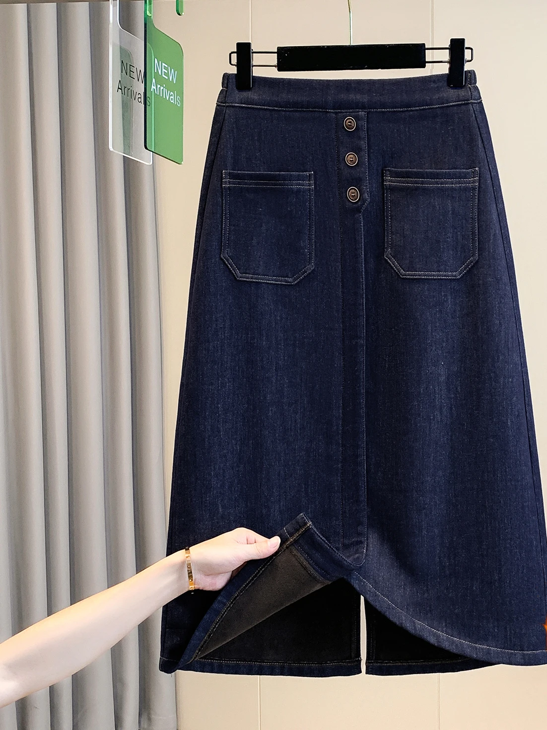 Winter New plus Size Fce Lined Thiened Elastic Waist Stretchy Denim Midi Skirt for plus Size Women Base Layer f Body ...
Winter New plus Size Fce Lined Thiened Elastic Waist Stretchy Denim Midi Skirt for plus Size Women Base Layer f Body ...