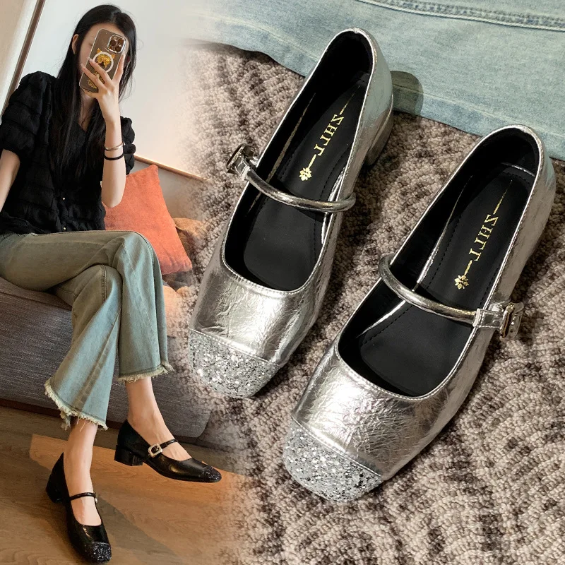 Silver Metallic Mary Jane Pumps For Women With Glitter Cap Toe And Block Heel Adjustable Buckle Comfortable Casual Daily Wear
Silver Metallic Mary Jane Pumps For Women With Glitter Cap Toe And Block Heel Adjustable Buckle Comfortable Casual Daily Wear