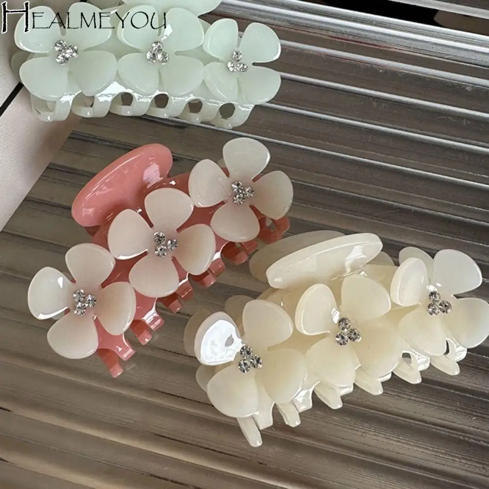 Заколка для волос с хрустальным цветком, корейский стиль, высокий хвост, зажим для волос, уксусная кислота, коготь для волос, головные уборы, геометрическая заколка в виде акулы для девочек
Заколка для волос с хрустальным цветком, корейский стиль, высокий хвост, зажим для волос, уксусная кислота, коготь для волос, головные уборы, геометрическая заколка в виде акулы для девочек