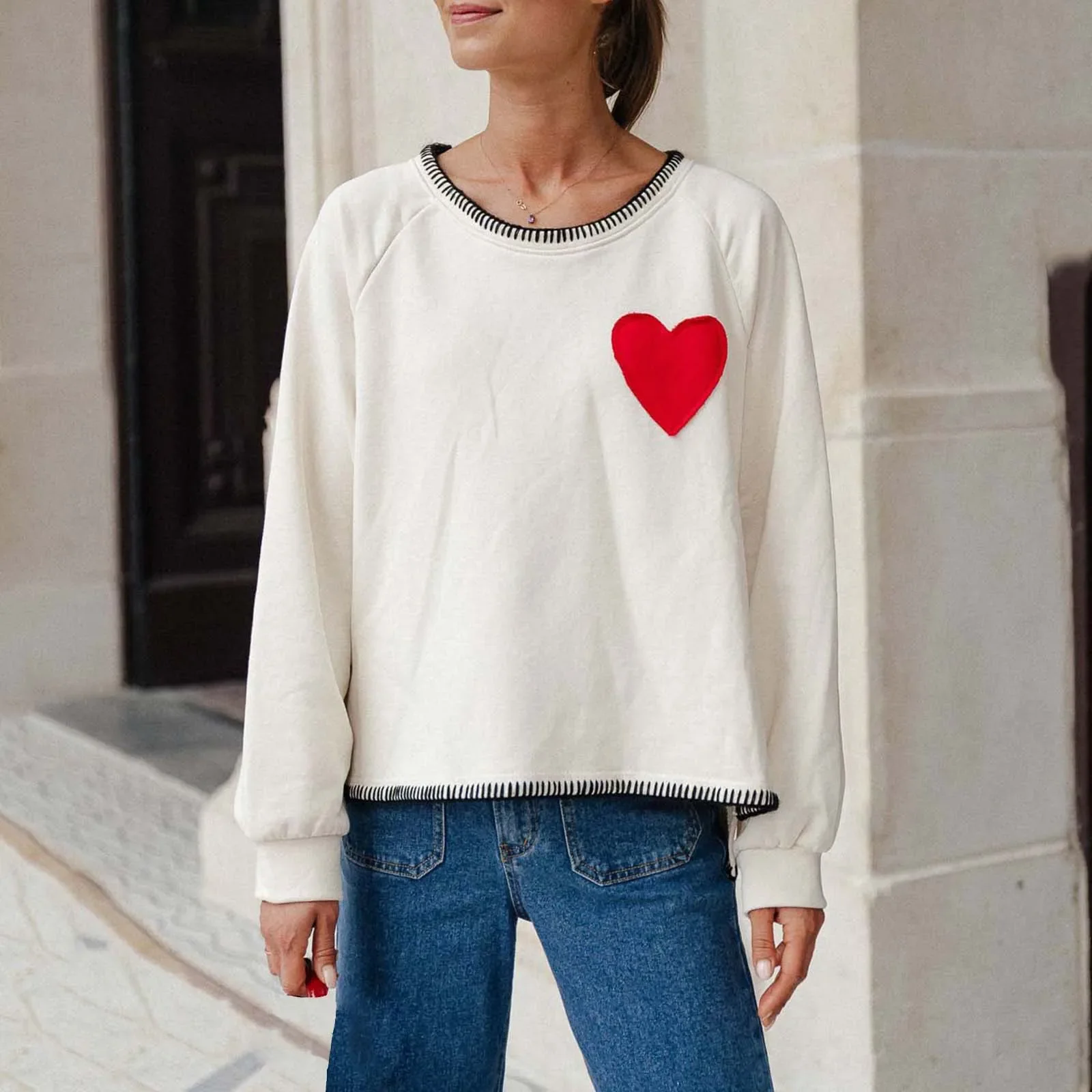 Women Casual Loose Sweatshirts Cute Heart Patch Long Sleeve Pullovers Fall Workout Tops Streetwear
Women Casual Loose Sweatshirts Cute Heart Patch Long Sleeve Pullovers Fall Workout Tops Streetwear