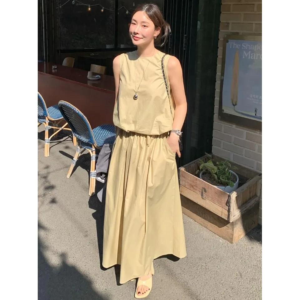 Korean Style Fashionable Summer New Design Flower Bud Sleeveless Vest Skirt Set High Waist round Neck Two Piece Set for Women
Korean Style Fashionable Summer New Design Flower Bud Sleeveless Vest Skirt Set High Waist round Neck Two Piece Set for Women