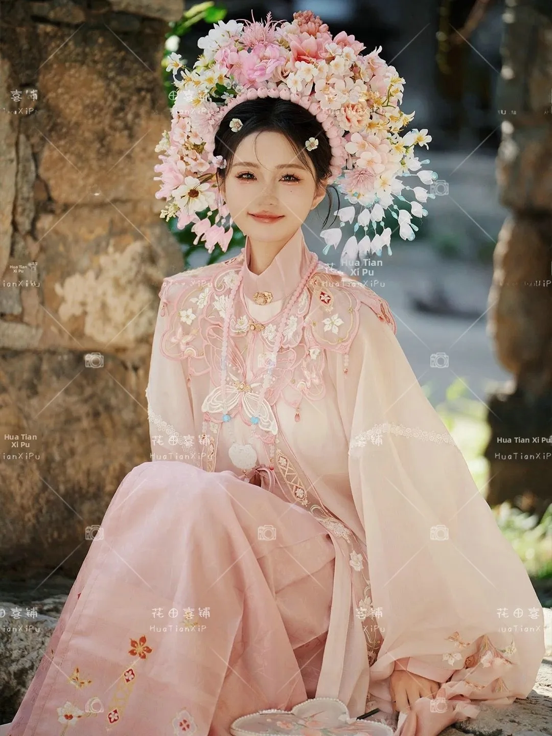 New Pink Hanfu Women's Clothing Floral Hairpin Ethnic Photography Costume National Style Travel Photography Photography Outfit
New Pink Hanfu Women's Clothing Floral Hairpin Ethnic Photography Costume National Style Travel Photography Photography Outfit