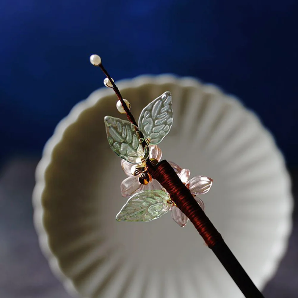 1Pcs Retro Chinese Hair Stick Floral Hairpin Vintage Hair Clip Lightweight Durable for Wedding Party Daily Style
1Pcs Retro Chinese Hair Stick Floral Hairpin Vintage Hair Clip Lightweight Durable for Wedding Party Daily Style