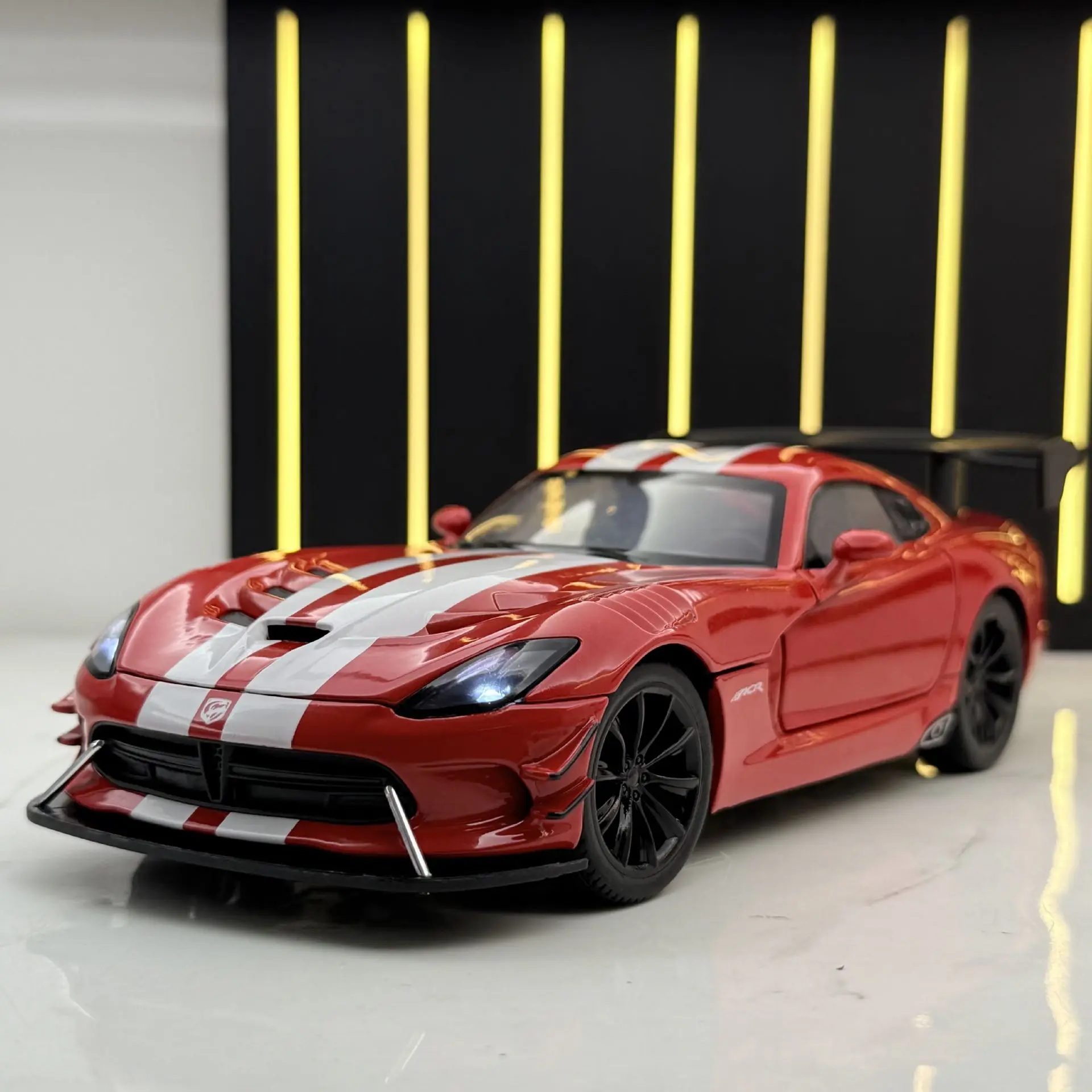 1:24 Viper Sports Car with Sound and Light Pull Back Toy Car Sound Model Ornament Diecast Alloy Car Model Collectible
1:24 Viper Sports Car with Sound and Light Pull Back Toy Car Sound Model Ornament Diecast Alloy Car Model Collectible