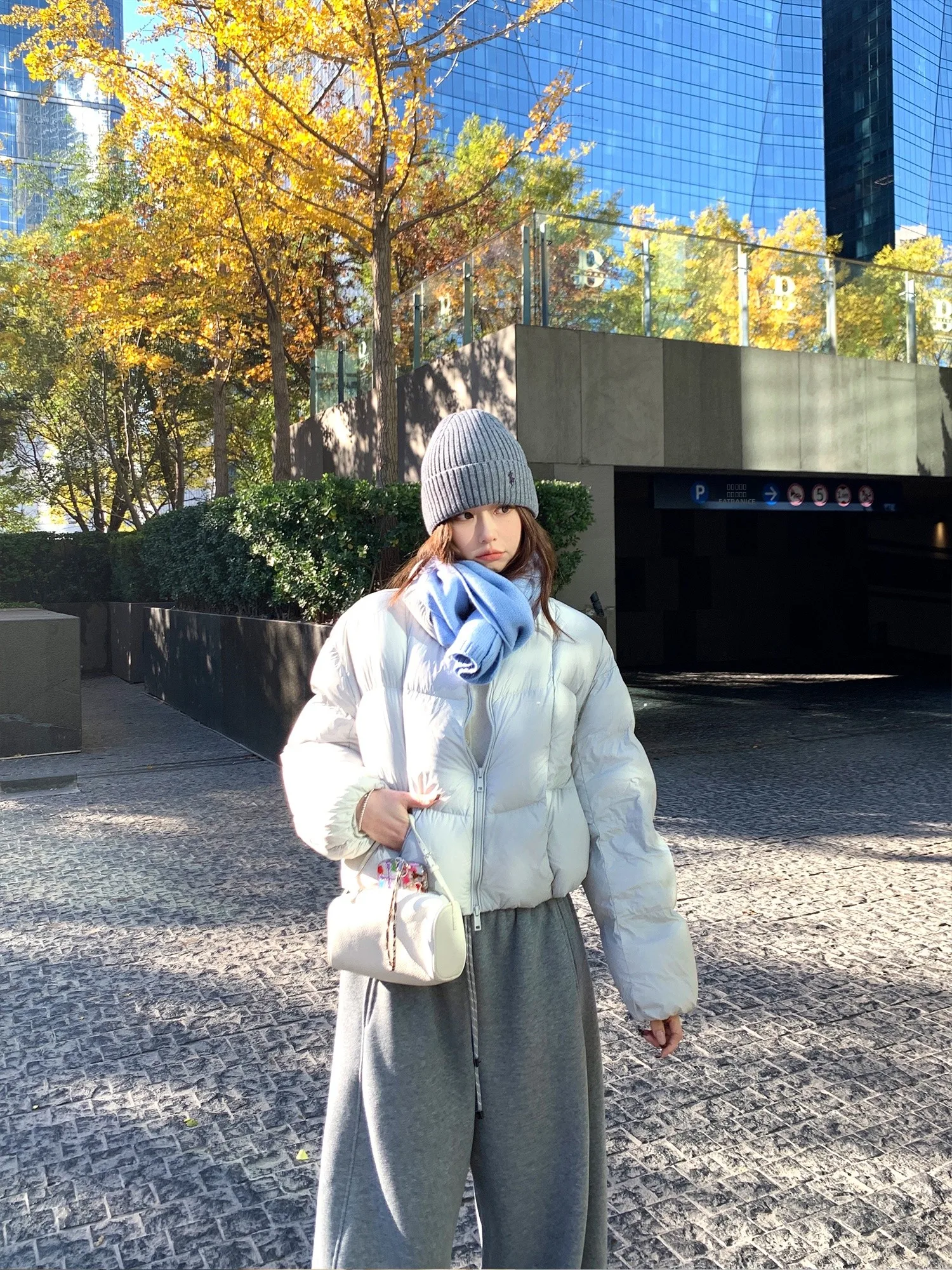 Женская зимняя куртка-пуховик Kong lüe 90 White Du Down Puffer Blue: новый дизайн, романтичный стиль, теплая, утолщенная
Женская зимняя куртка-пуховик Kong lüe 90 White Du Down Puffer Blue: новый дизайн, романтичный стиль, теплая, утолщенная