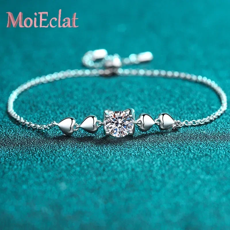 Роскошный браслет с муассанитом и бриллиантами 1 карат, платиновые браслеты Love PT950, современные стильные женские свадебные ювелирные украшения
Роскошный браслет с муассанитом и бриллиантами 1 карат, платиновые браслеты Love PT950, современные стильные женские свадебные ювелирные украшения