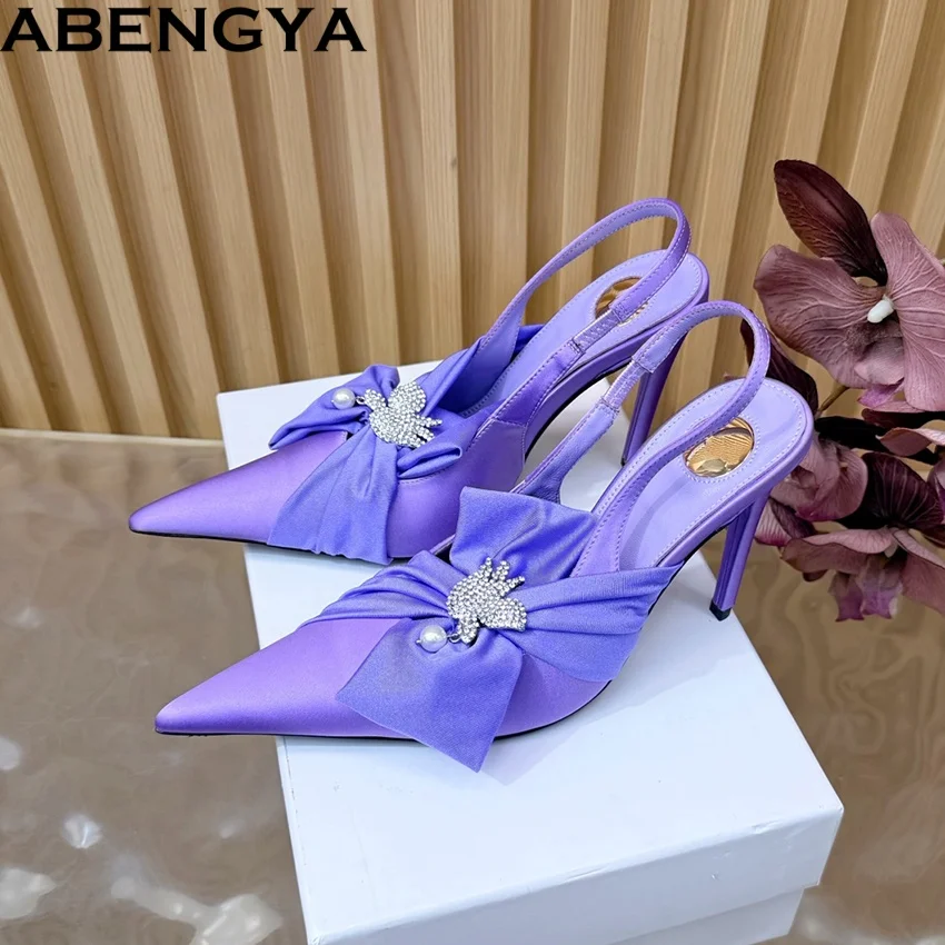 Женские летние туфли-лодочки на тонком каблуке с кристаллами, заостренным носком и ремешком сзади, для вечеринок, с бантом, шелковые, гладиаторские сандалии
Женские летние туфли-лодочки на тонком каблуке с кристаллами, заостренным носком и ремешком сзади, для вечеринок, с бантом, шелковые, гладиаторские сандалии