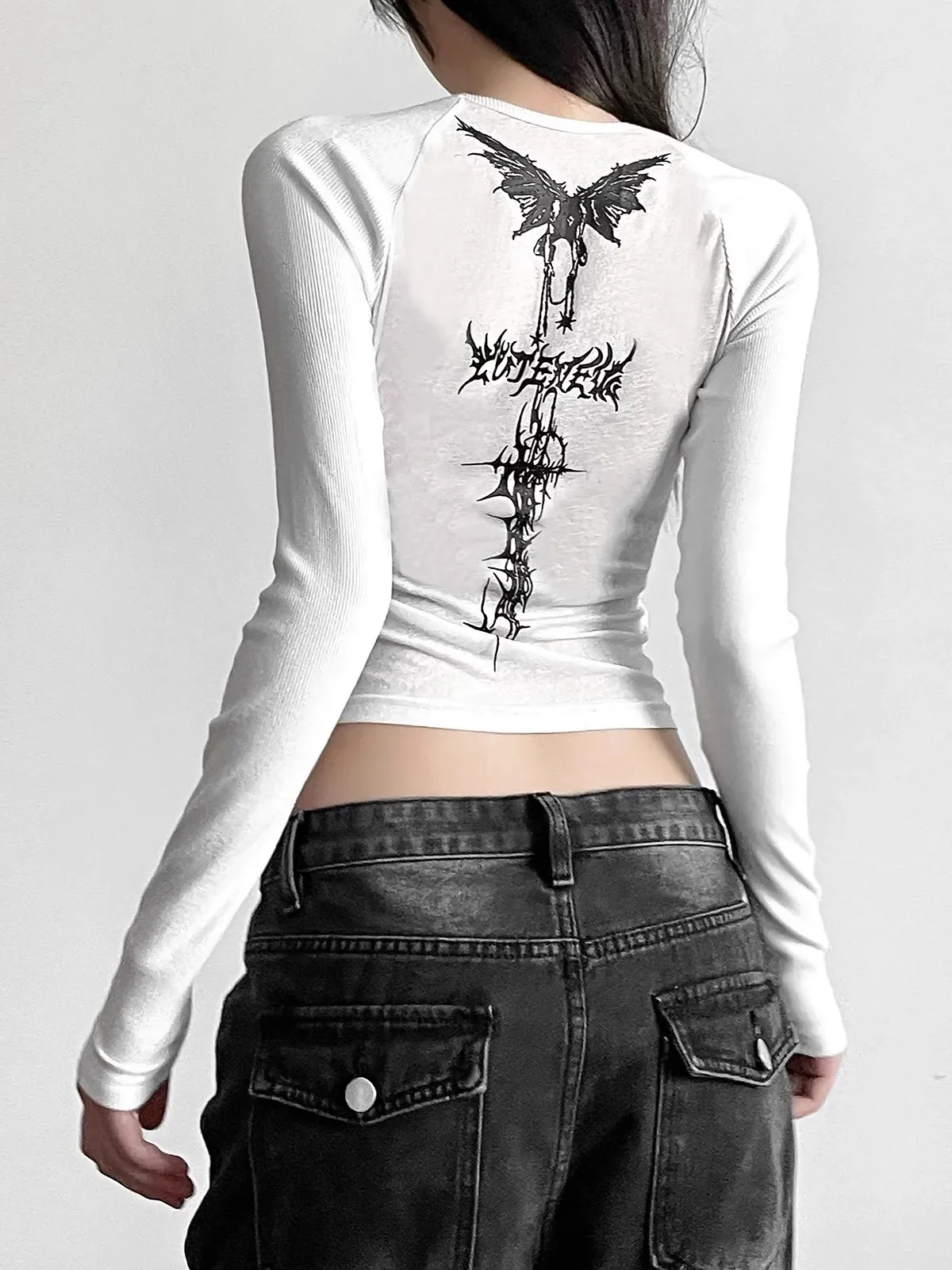 Y2K T Shirts Vintage Women O-neck Tee Long Sleeve Grunge Print Casual Crop Tops Female Graphic Korean Fashion Crop Tops EMO
Y2K T Shirts Vintage Women O-neck Tee Long Sleeve Grunge Print Casual Crop Tops Female Graphic Korean Fashion Crop Tops EMO