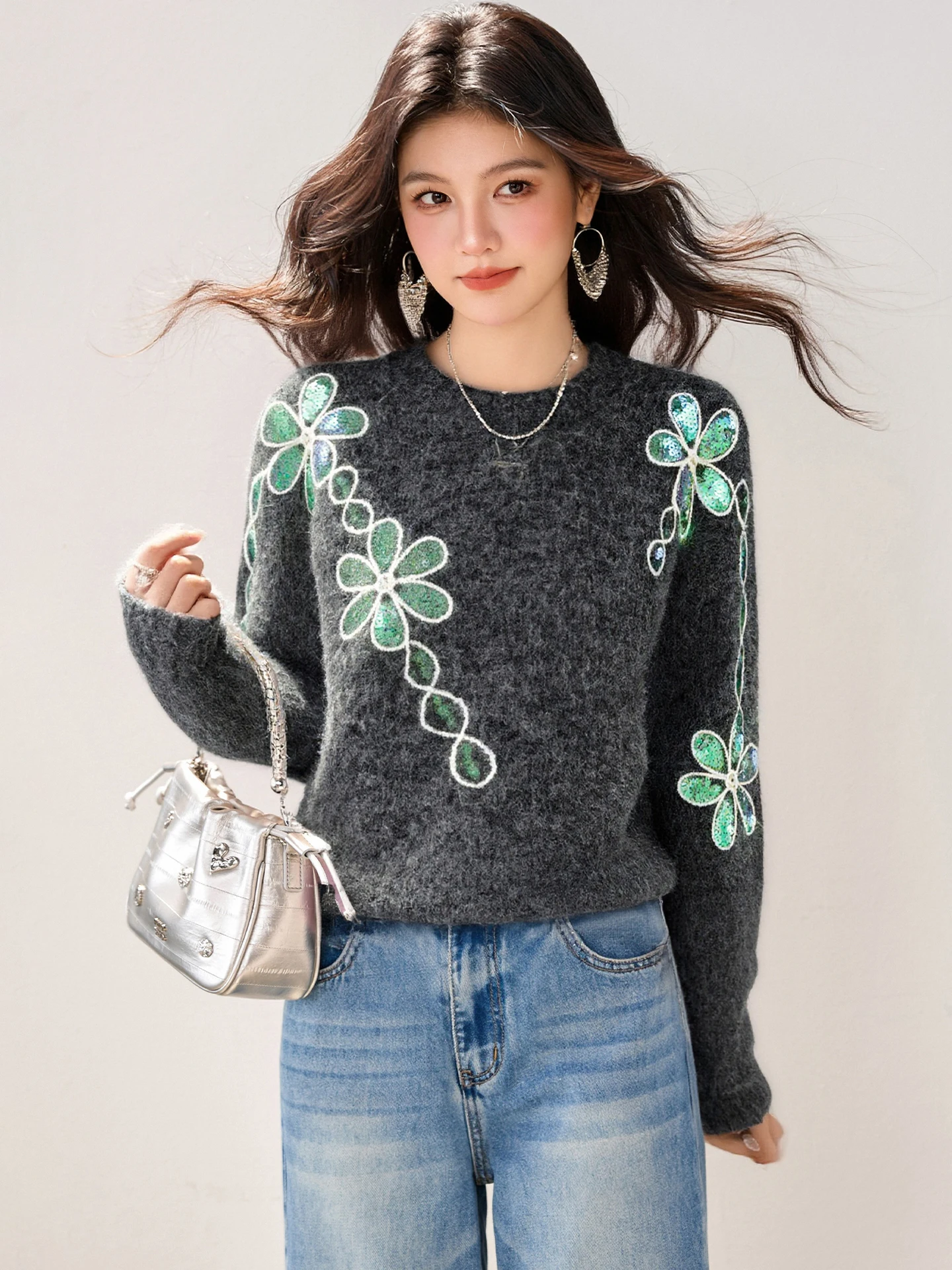 High Quality Floral Sequin Round Neck Sweater for Women Fall/Winter Casual Loose Pullover Jumper Knit Top
High Quality Floral Sequin Round Neck Sweater for Women Fall/Winter Casual Loose Pullover Jumper Knit Top