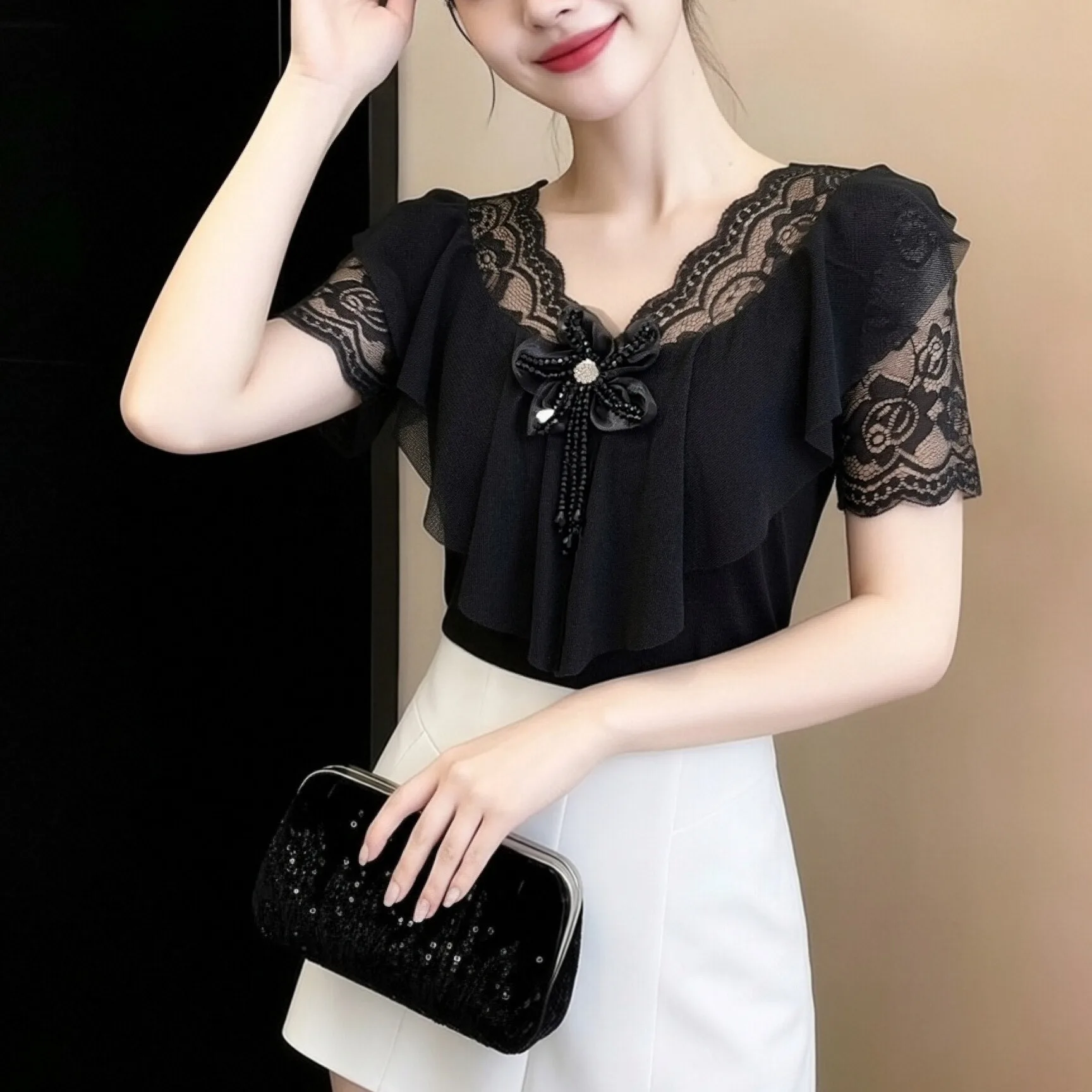 Summer Women's Lace Trim V-Neck Short Sleeve T-Shirt Elastic Waist High Net Gored Skirt Style Elegant Fashion Ladies' Top
Summer Women's Lace Trim V-Neck Short Sleeve T-Shirt Elastic Waist High Net Gored Skirt Style Elegant Fashion Ladies' Top