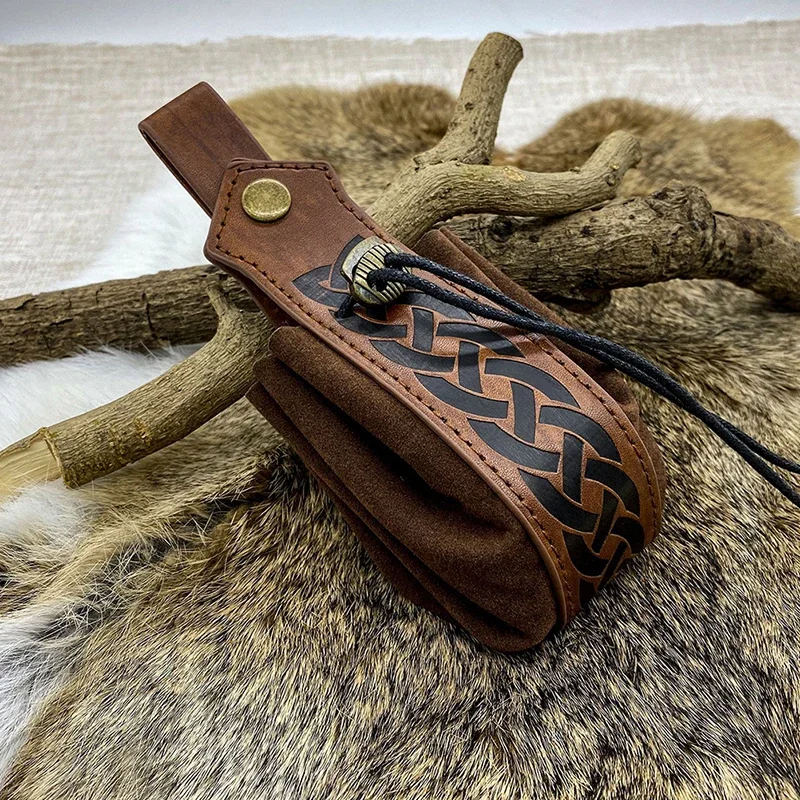 1pc Fanny packs can be hung on the belt Medieval retro fanny packs men's coin purse high quality cool handsome stage props
1pc Fanny packs can be hung on the belt Medieval retro fanny packs men's coin purse high quality cool handsome stage props