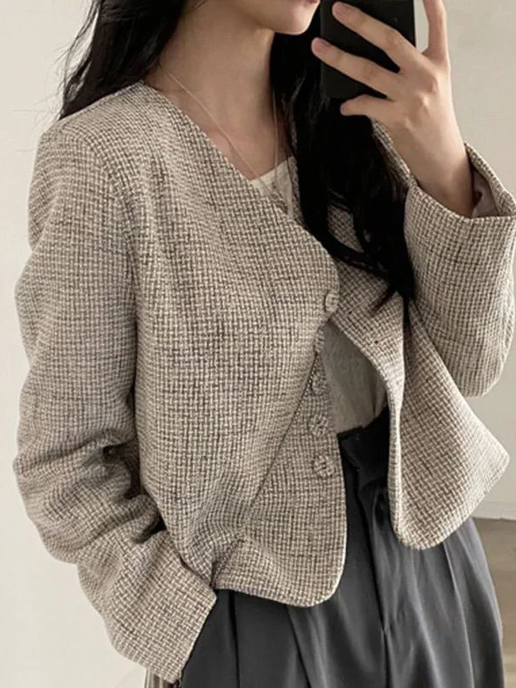 Korean Fashion Crop Coats Women Vintage Elegant Short Woolen Jacket Ladies Loose Casual Single-Breasted Coat V-Neck Outerwear
Korean Fashion Crop Coats Women Vintage Elegant Short Woolen Jacket Ladies Loose Casual Single-Breasted Coat V-Neck Outerwear