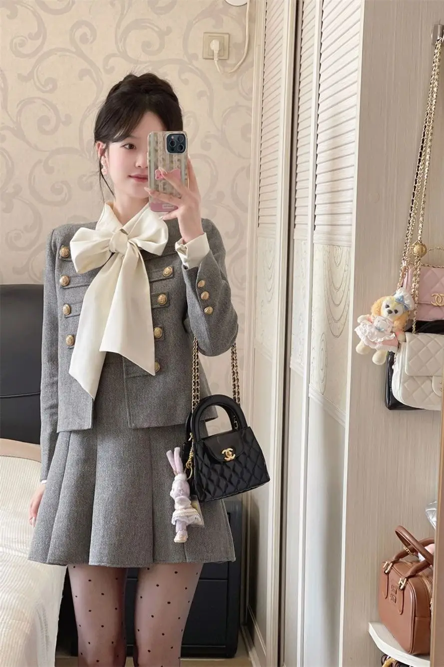 Elegant Rich Girl French Style Dress Set 2024 Fall Winter Fake Two Piece Bow Waist Belt Dress Women Luxe Outfit High Quality
Elegant Rich Girl French Style Dress Set 2024 Fall Winter Fake Two Piece Bow Waist Belt Dress Women Luxe Outfit High Quality