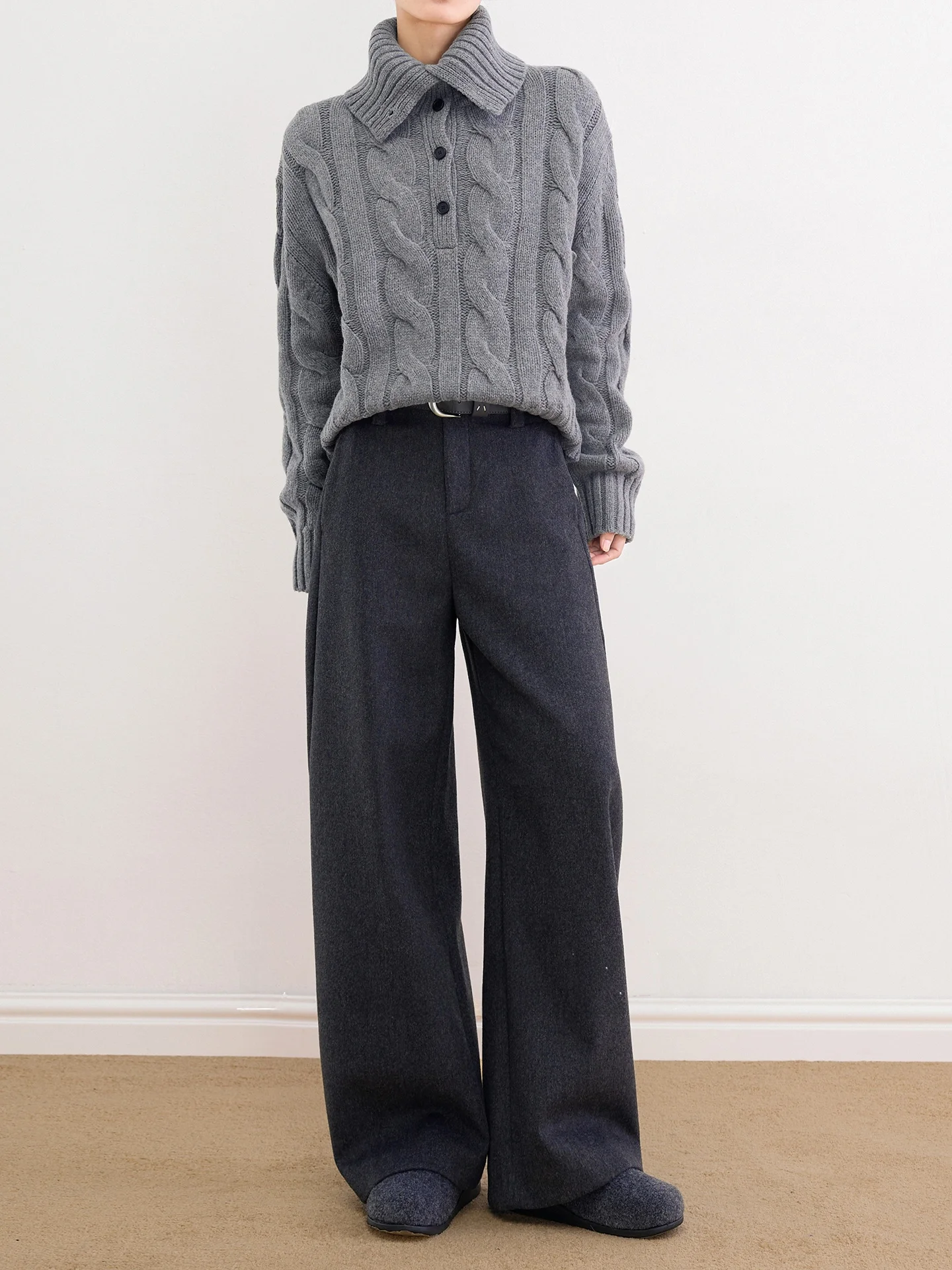 Lassen Deep Grey Woolen Suit Pants Women's Thickened Casual Pants High Waist Wide Leg Straight Cut Spring Autumn New Style
Lassen Deep Grey Woolen Suit Pants Women's Thickened Casual Pants High Waist Wide Leg Straight Cut Spring Autumn New Style