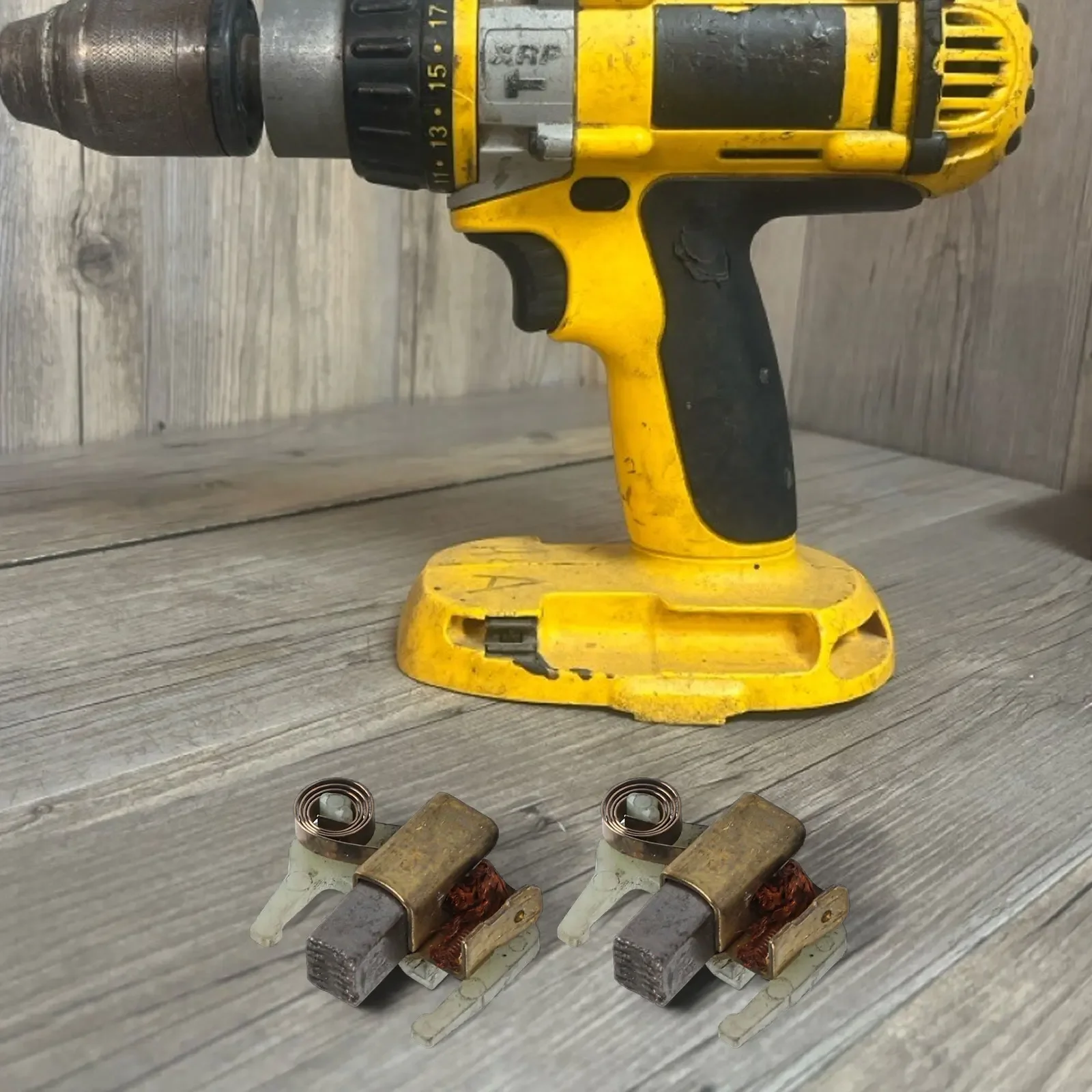 Carbon Brush Holder DC920 DC925 DC926 DC927 DC930 DC935 DC936 DC984 DC987 2 Pcs 603754-01 Carbon Metal For DeWALT
Carbon Brush Holder DC920 DC925 DC926 DC927 DC930 DC935 DC936 DC984 DC987 2 Pcs 603754-01 Carbon Metal For DeWALT