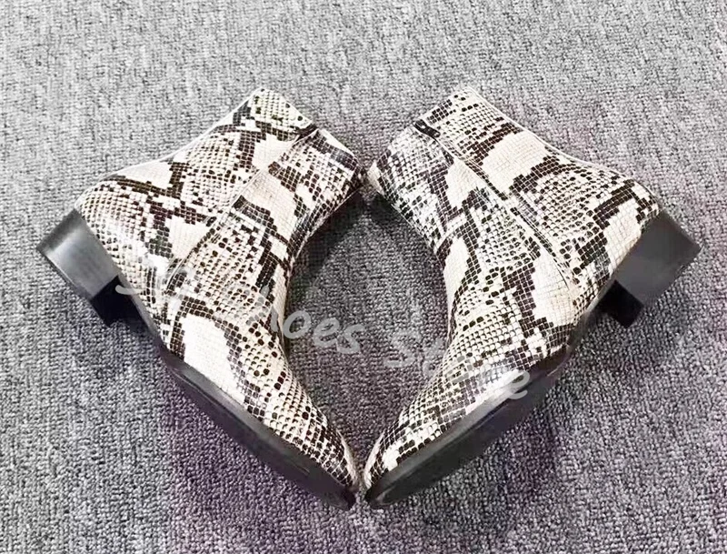 Mixed Color Snakeskin Pattern Mid-Calf Boots for Men British Style Round Toe Chunky Heel Chelsea Boots Male Party Business Shoes
Mixed Color Snakeskin Pattern Mid-Calf Boots for Men British Style Round Toe Chunky Heel Chelsea Boots Male Party Business Shoes