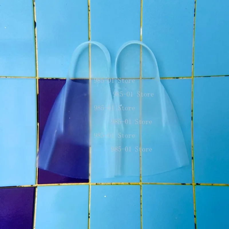 Professional Swimming Silicone Flippers Fully Transparent Invisible Flippers Freestyle Swimming Shoe Short Flippers
Professional Swimming Silicone Flippers Fully Transparent Invisible Flippers Freestyle Swimming Shoe Short Flippers