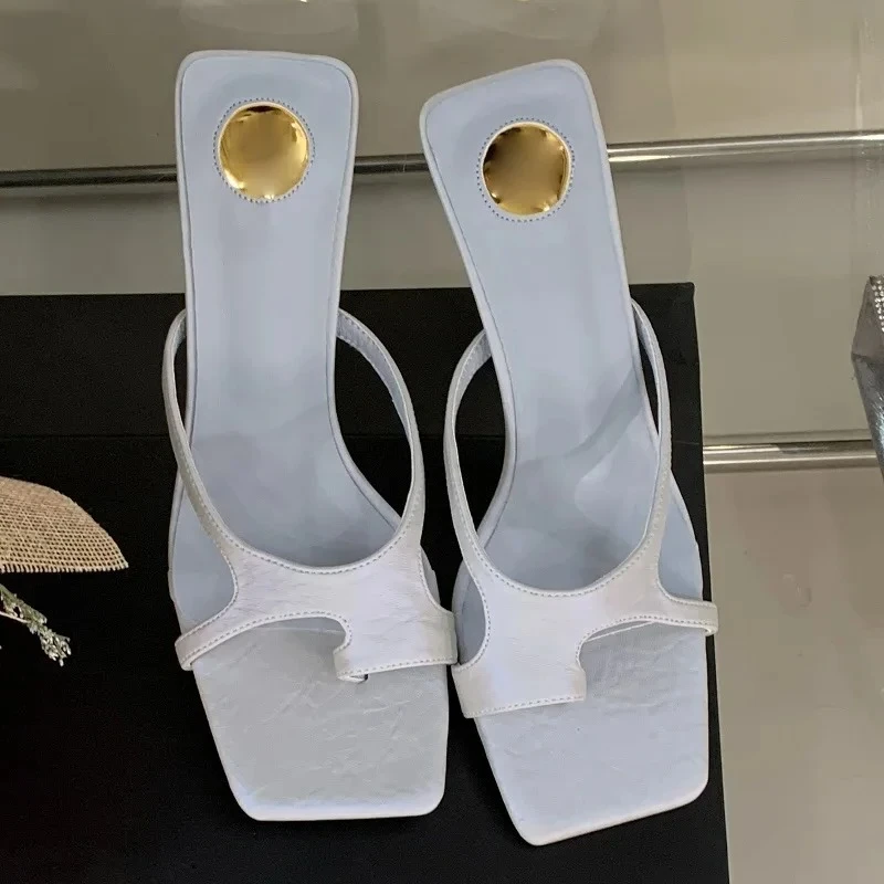 Square Toe Design Women Slippers 2025 Summer Elegant Low Heels Sandals for Women Fashion Sexy Slide Ladies High Heels Flip Flops
Square Toe Design Women Slippers 2025 Summer Elegant Low Heels Sandals for Women Fashion Sexy Slide Ladies High Heels Flip Flops