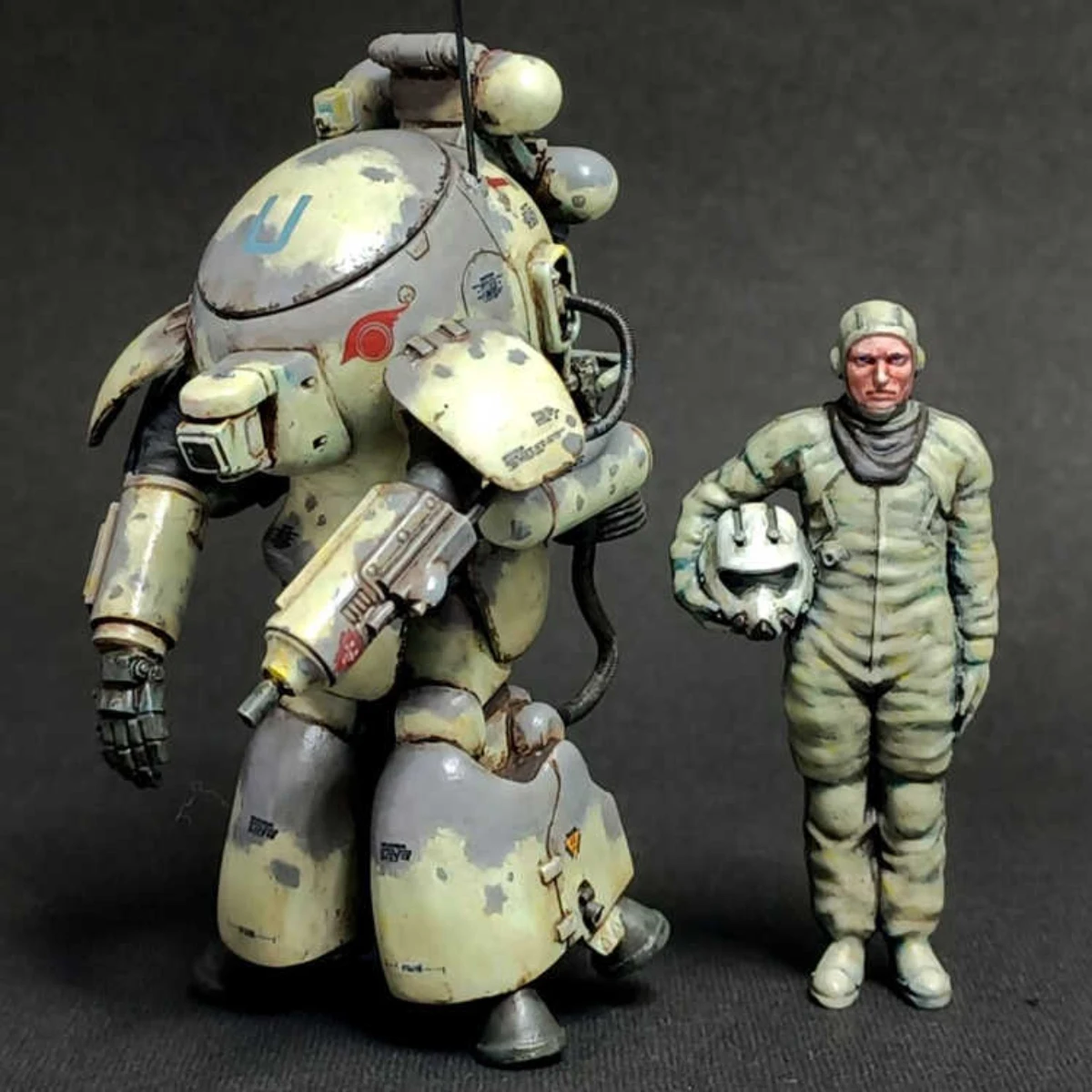 Комплект неокрашенной модели персонажа из смолы 1/35, Yokoyama Hiroshin Fireball и Pilot, в разобранном виде и неокрашенном виде GK
Комплект неокрашенной модели персонажа из смолы 1/35, Yokoyama Hiroshin Fireball и Pilot, в разобранном виде и неокрашенном виде GK