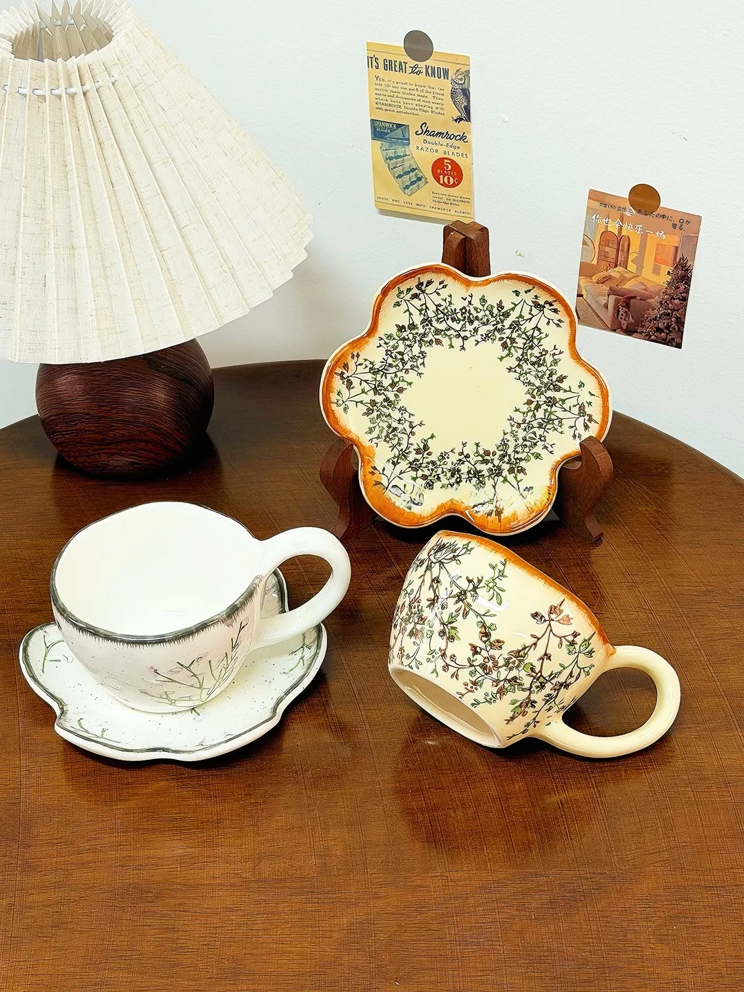Retro Hand-Painted Floral Ceramic Coffee Cup with Plate High Temperature Glaze under Color Mark Cup Home Use Birthday Gift fo...
Retro Hand-Painted Floral Ceramic Coffee Cup with Plate High Temperature Glaze under Color Mark Cup Home Use Birthday Gift fo...