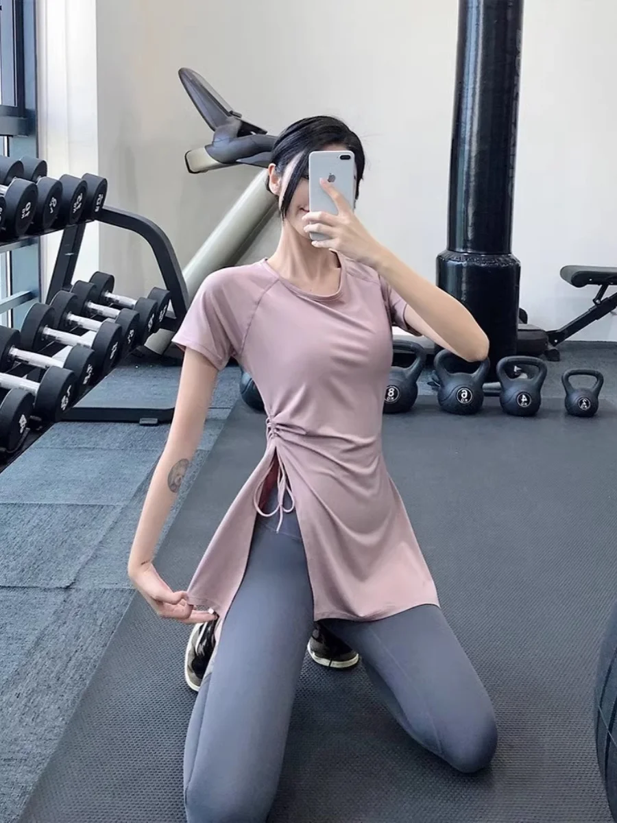 Фиолетовая женская летняя одежда для йоги: тонкая, быстросохнущая, с плиссированной талией, средней длины, с разрезом...
Фиолетовая женская летняя одежда для йоги: тонкая, быстросохнущая, с плиссированной талией, средней длины, с разрезом...