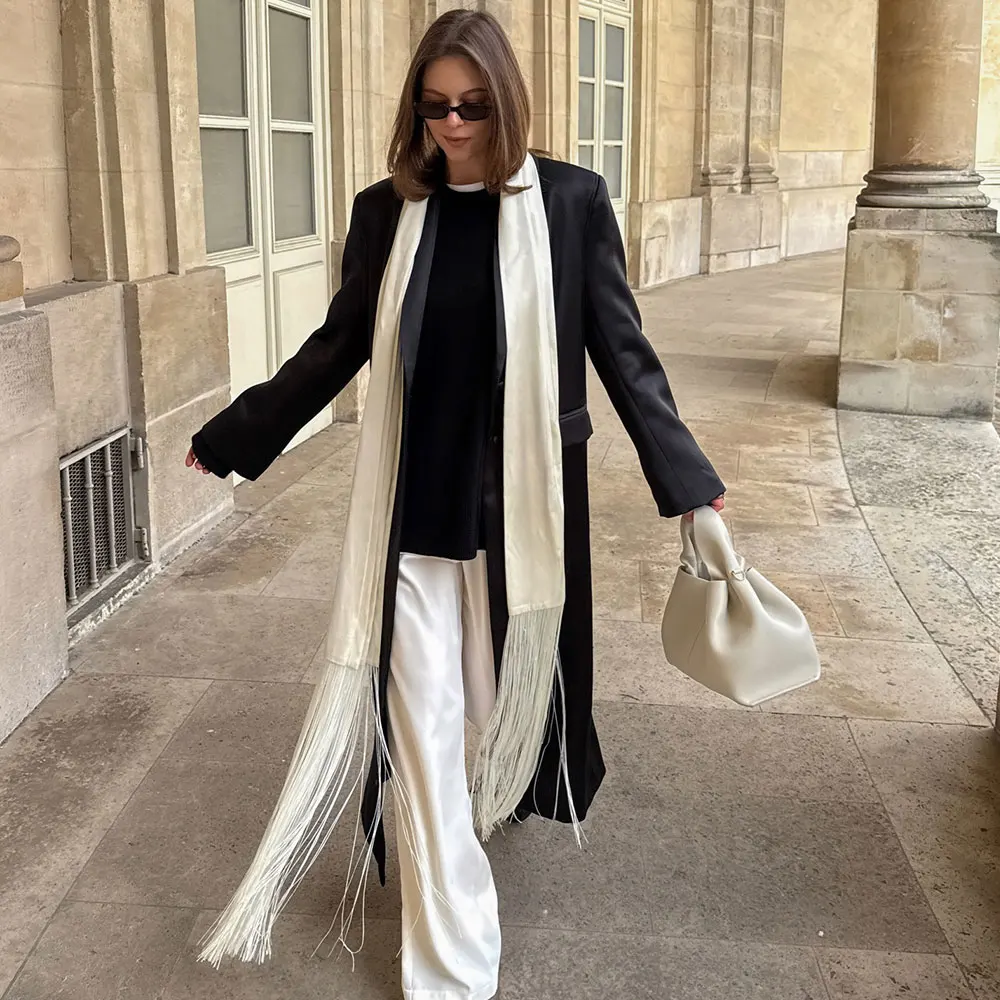 Chic Satin Long Tassel Women's Scarf Solid Color Silky Oversized Female Shawl Wrap Casual Street Lady Scarfs Long Couple Scarf
Chic Satin Long Tassel Women's Scarf Solid Color Silky Oversized Female Shawl Wrap Casual Street Lady Scarfs Long Couple Scarf