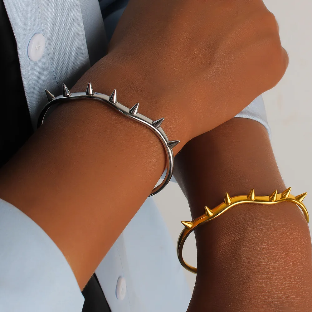 DIY accessories Cantonese decoration Punk rivet curved opening bracelet titanium steel 18K gold cone nail personality fashion br
DIY accessories Cantonese decoration Punk rivet curved opening bracelet titanium steel 18K gold cone nail personality fashion br